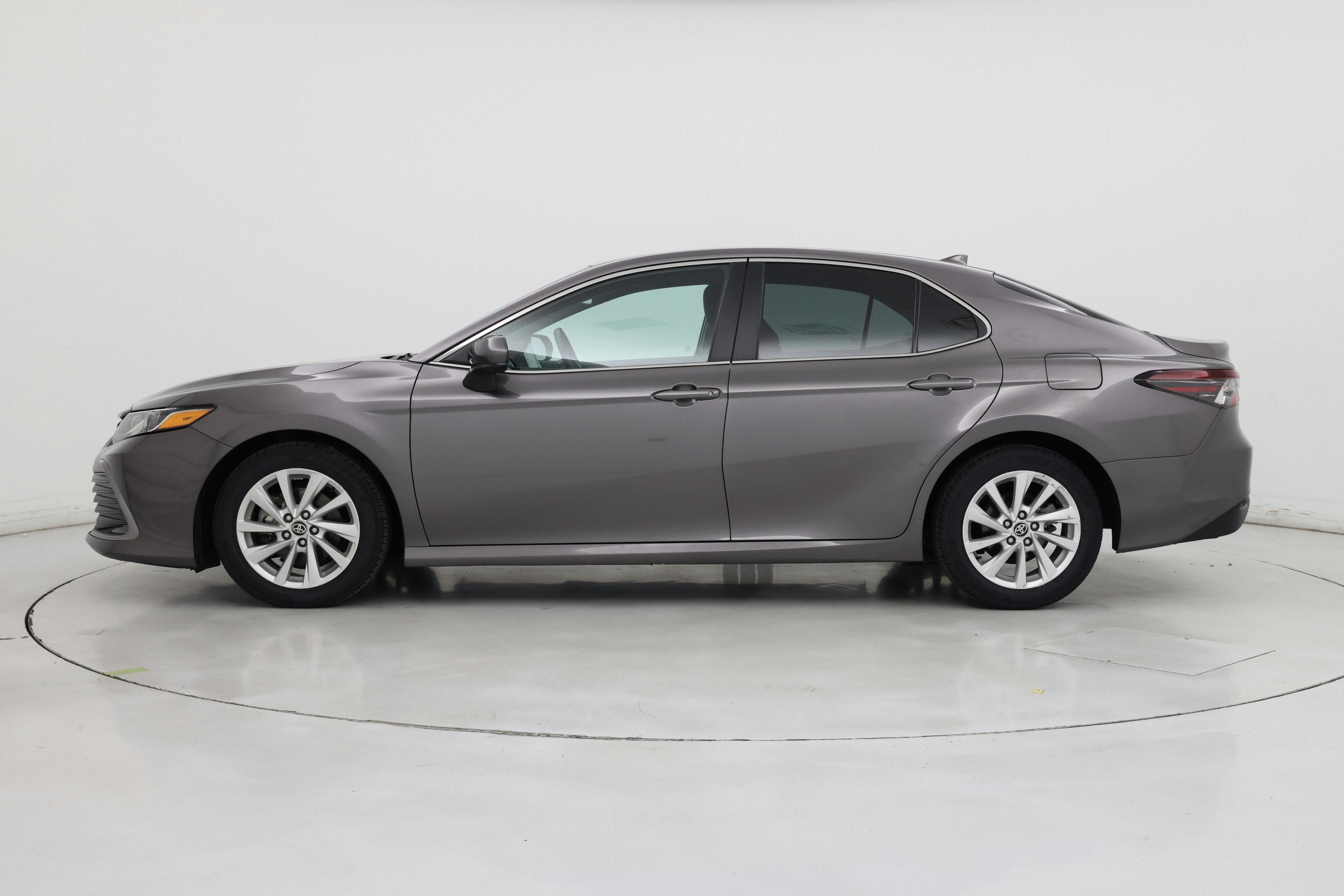 Thumbnail: 2022 Toyota Camry - 3