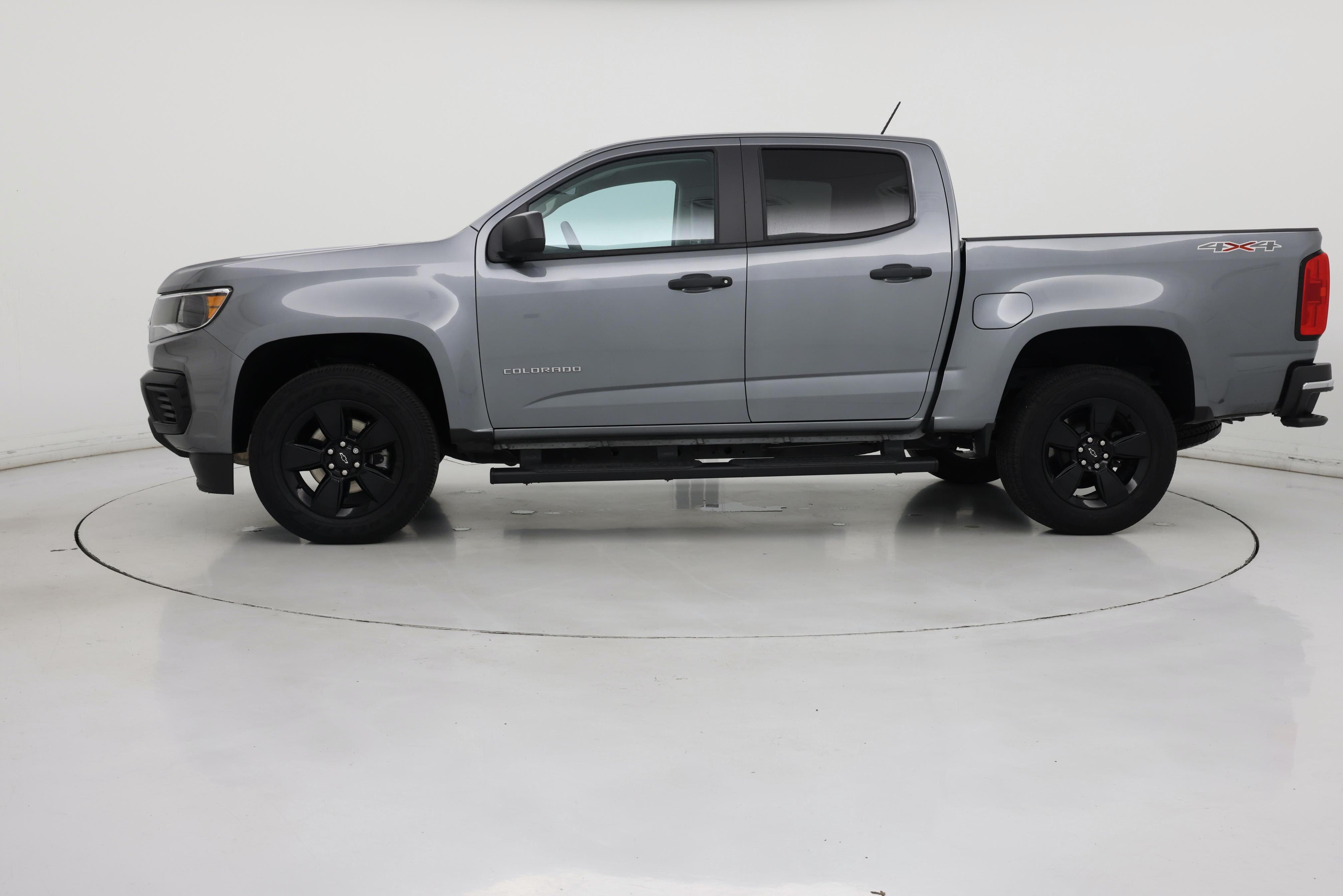 Thumbnail: 2021 Chevrolet Colorado - 3