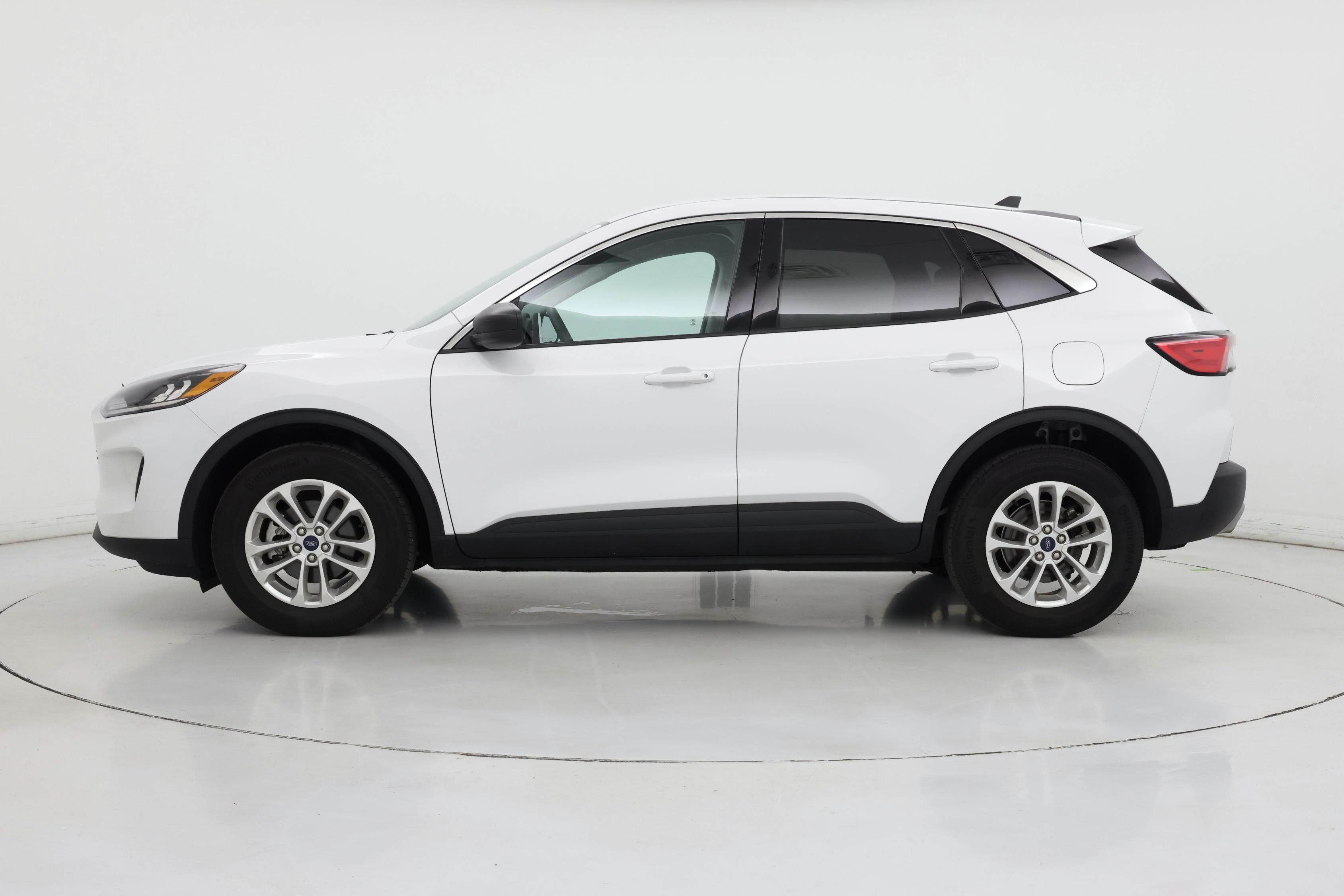 Thumbnail: 2022 Ford Escape - 3