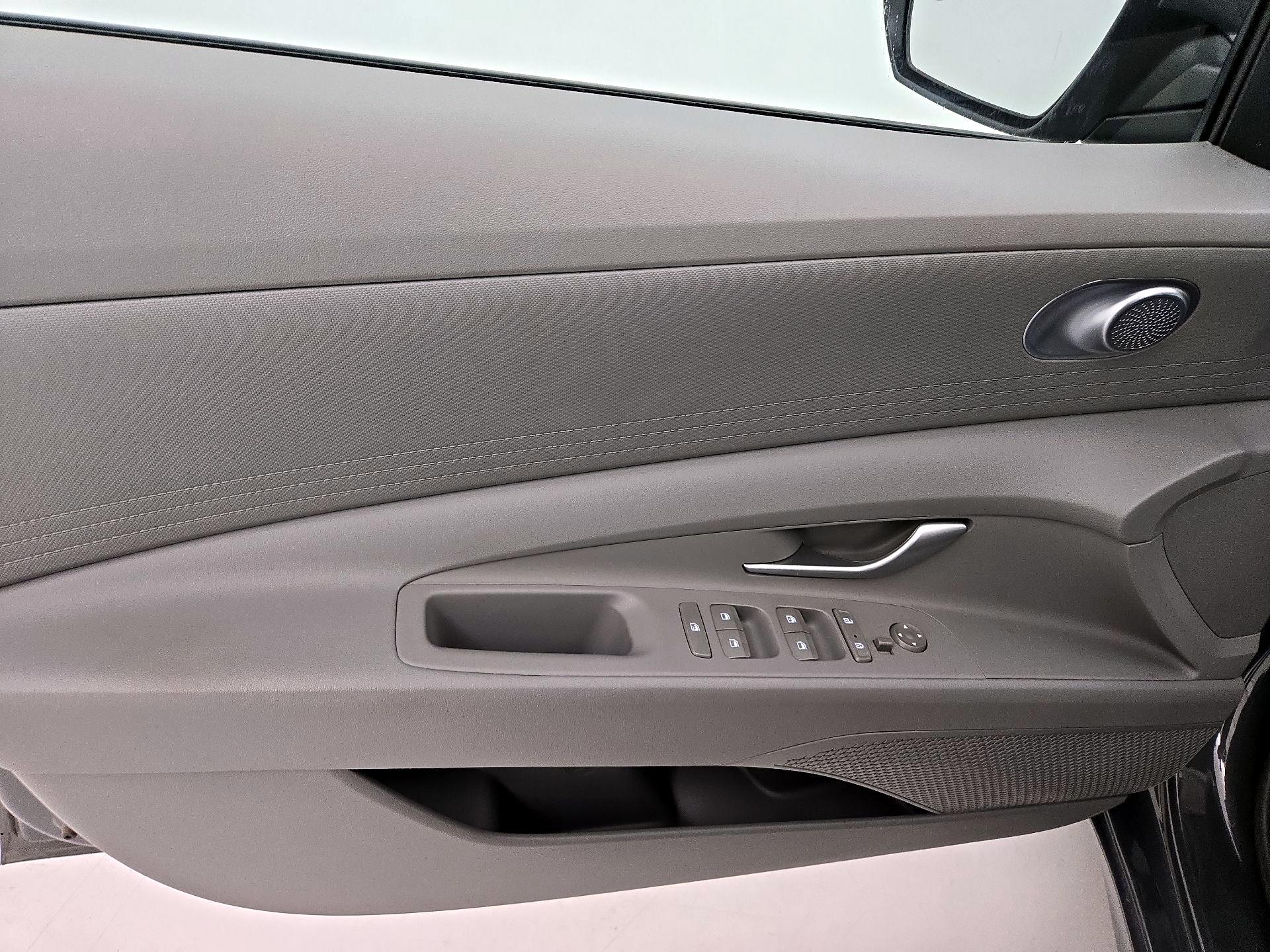 Thumbnail: 2023 Hyundai Elantra - 12
