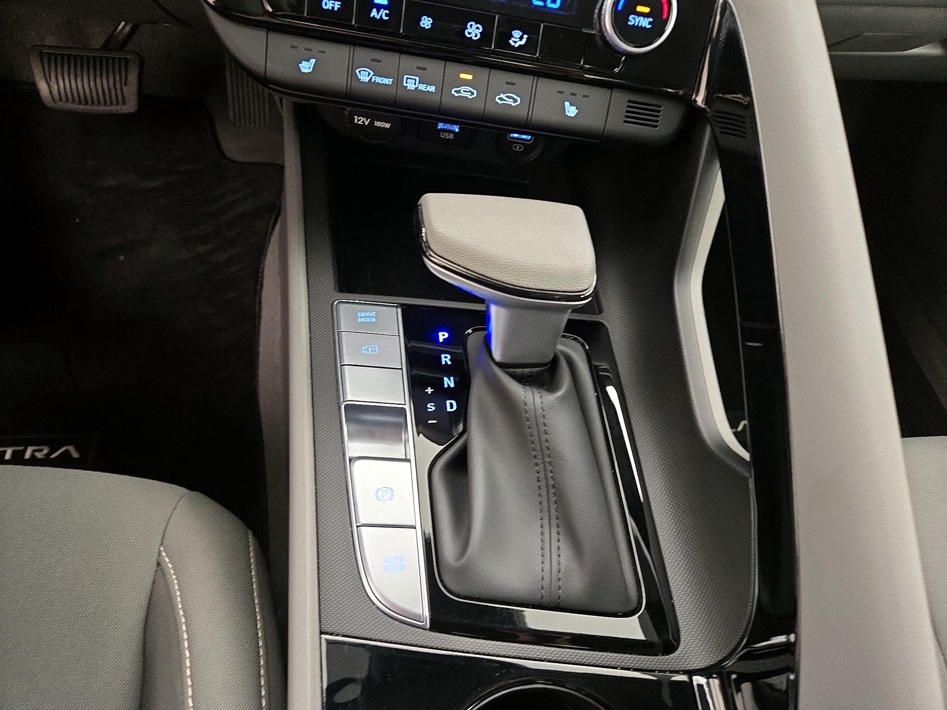 Thumbnail: 2023 Hyundai Elantra - 17