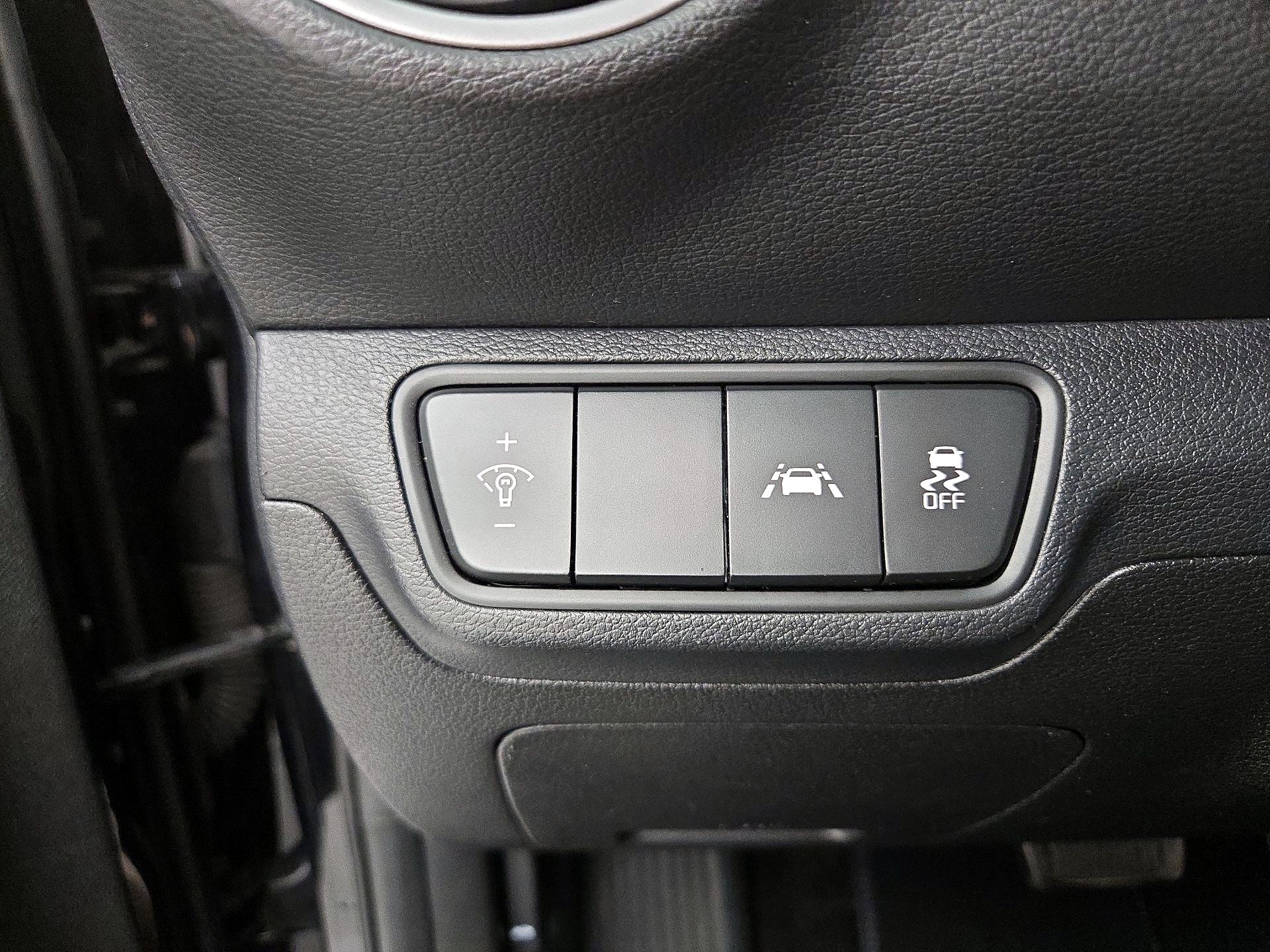 Thumbnail: 2021 Kia Forte - 13