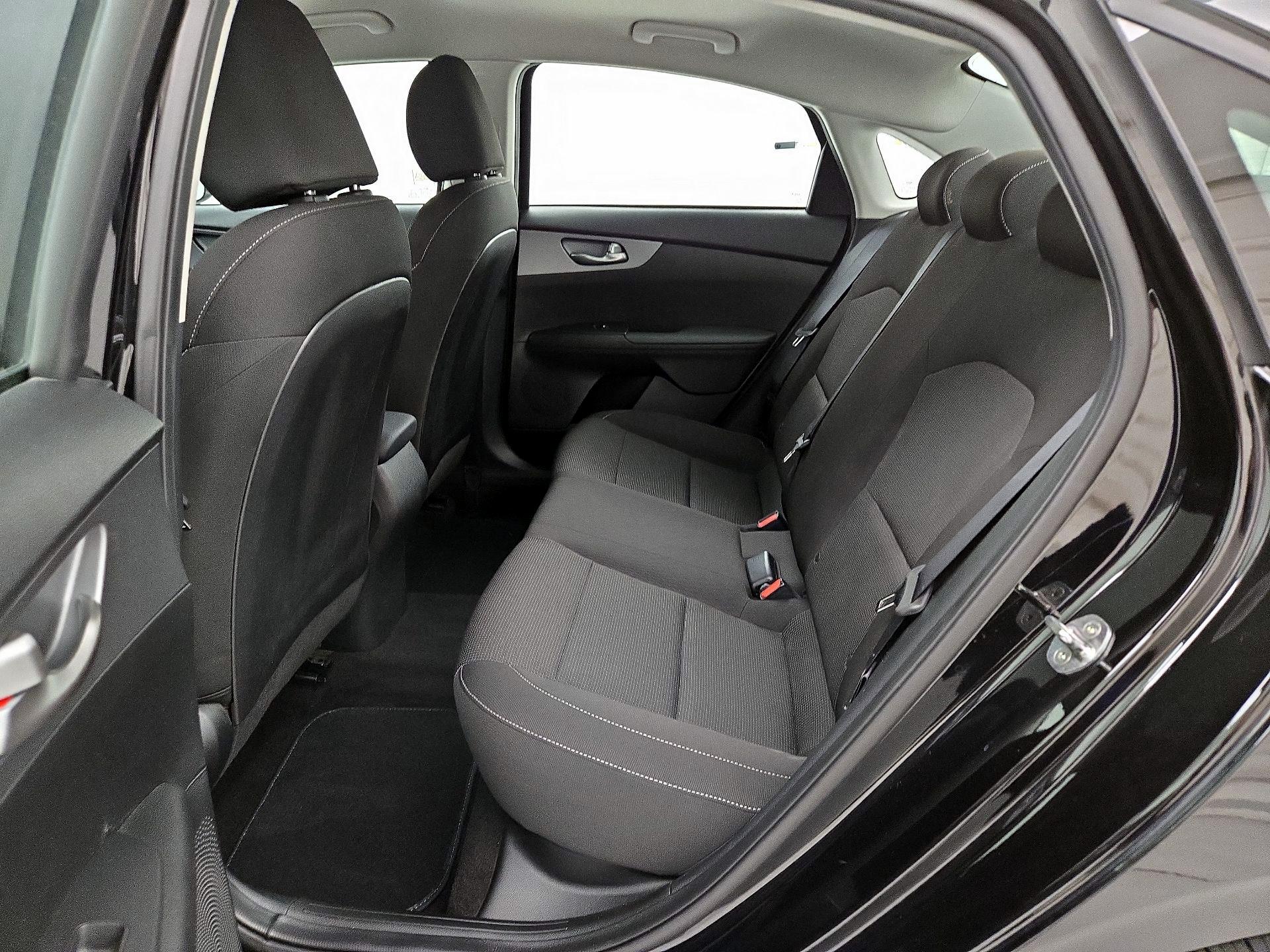 Thumbnail: 2021 Kia Forte - 19