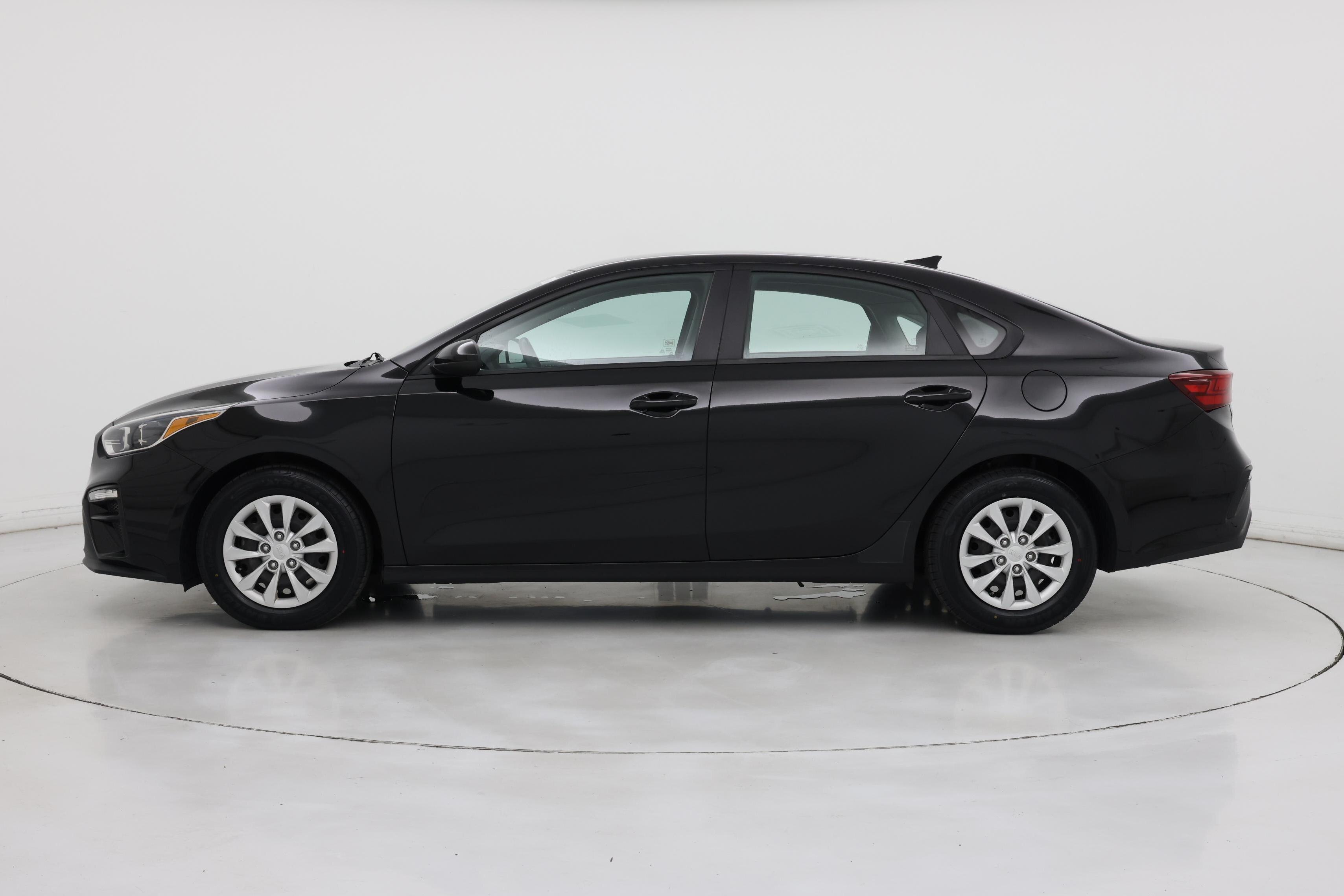 Thumbnail: 2021 Kia Forte - 3