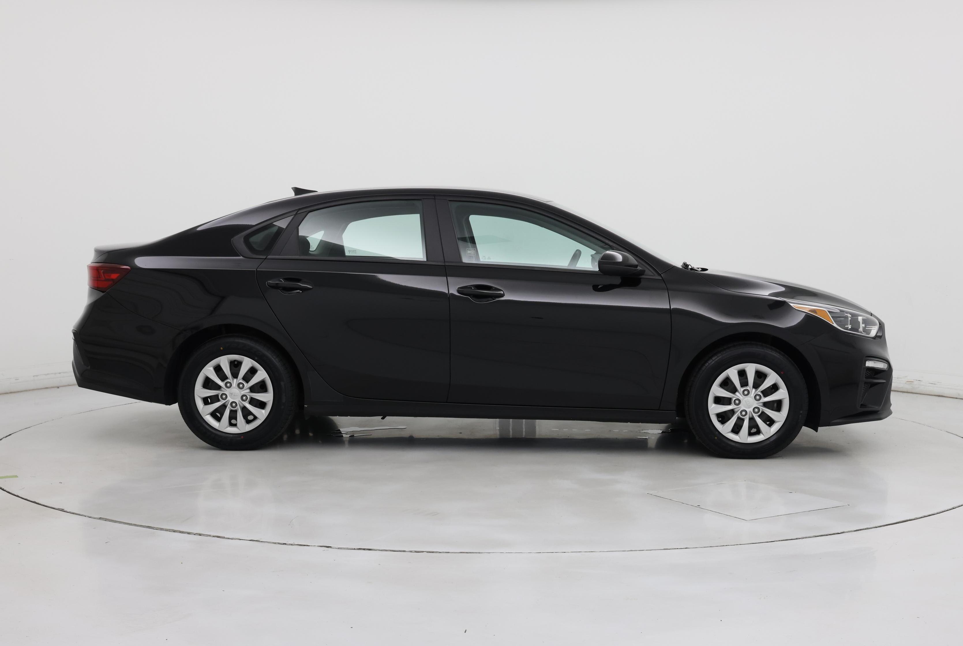 Thumbnail: 2021 Kia Forte - 7