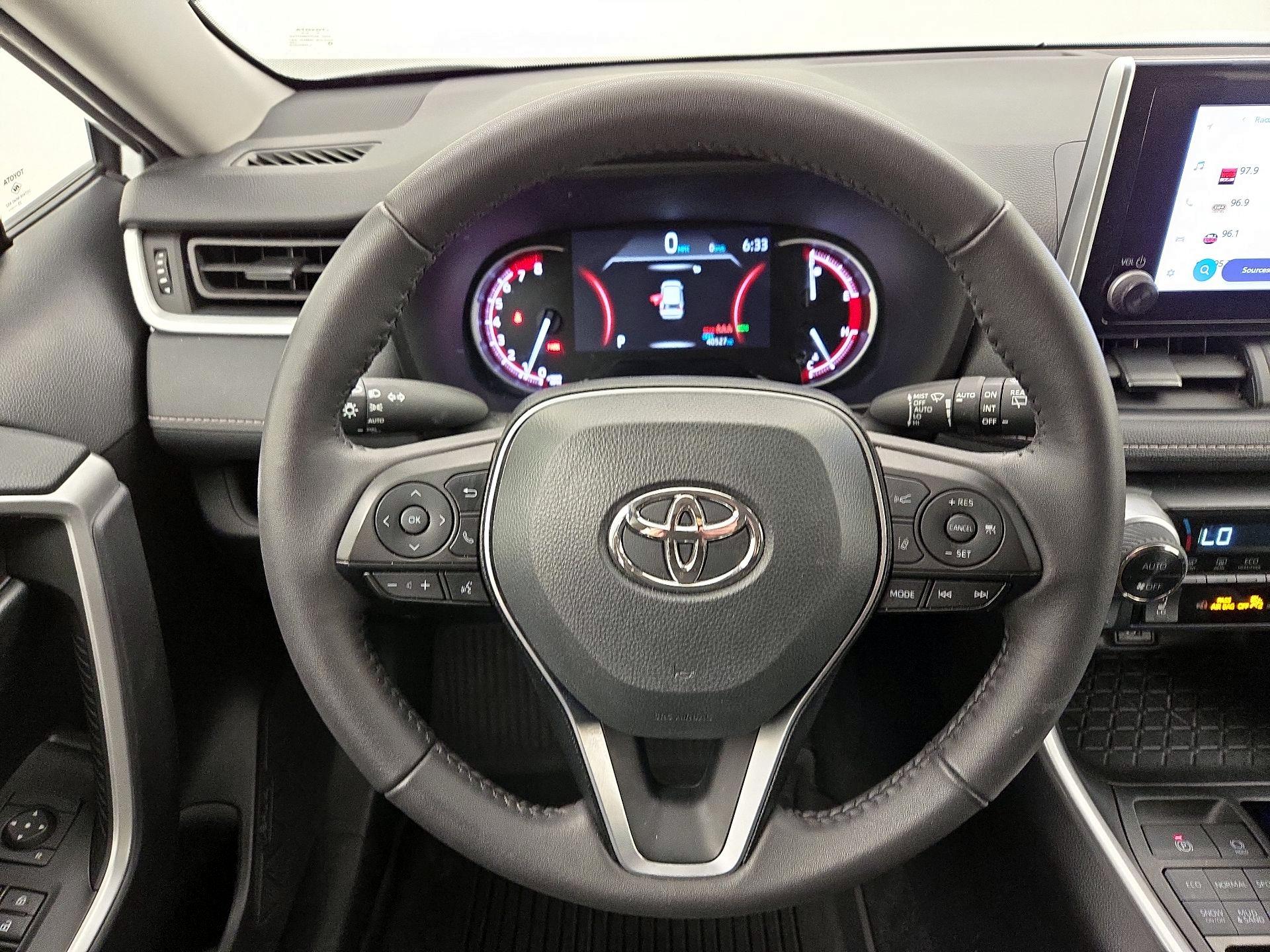 Thumbnail: 2024 Toyota RAV4 - 10