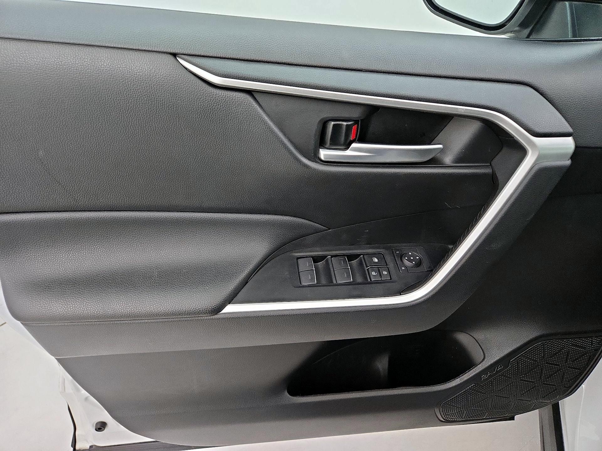 Thumbnail: 2024 Toyota RAV4 - 12