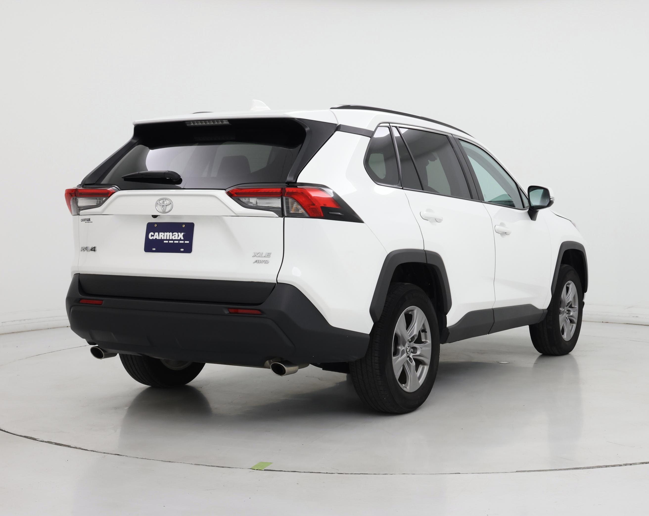 Thumbnail: 2024 Toyota RAV4 - 8