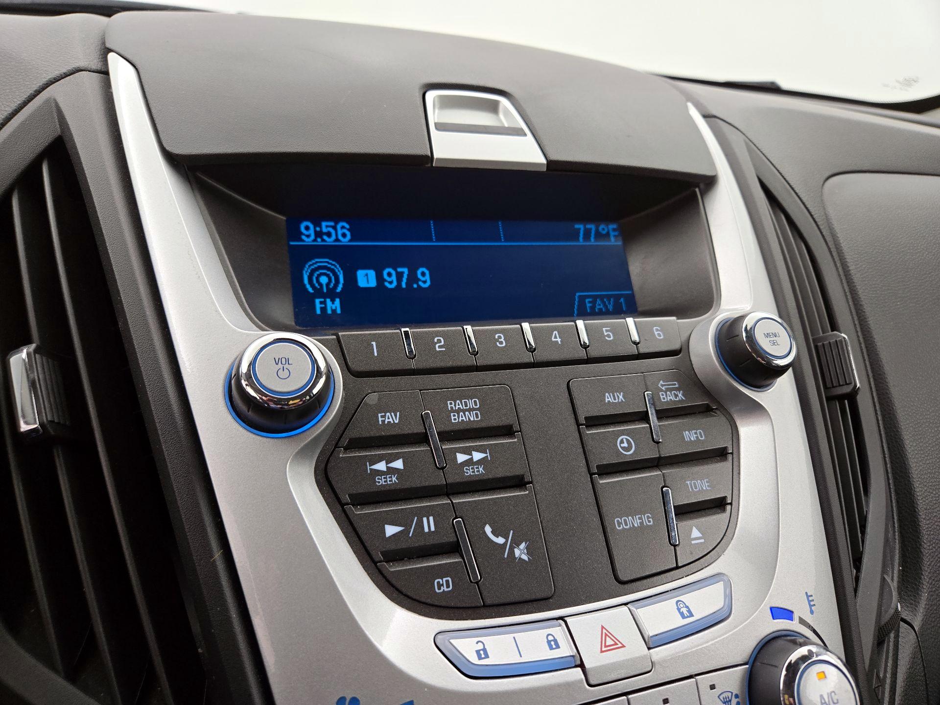Thumbnail: 2015 Chevrolet Equinox - 14