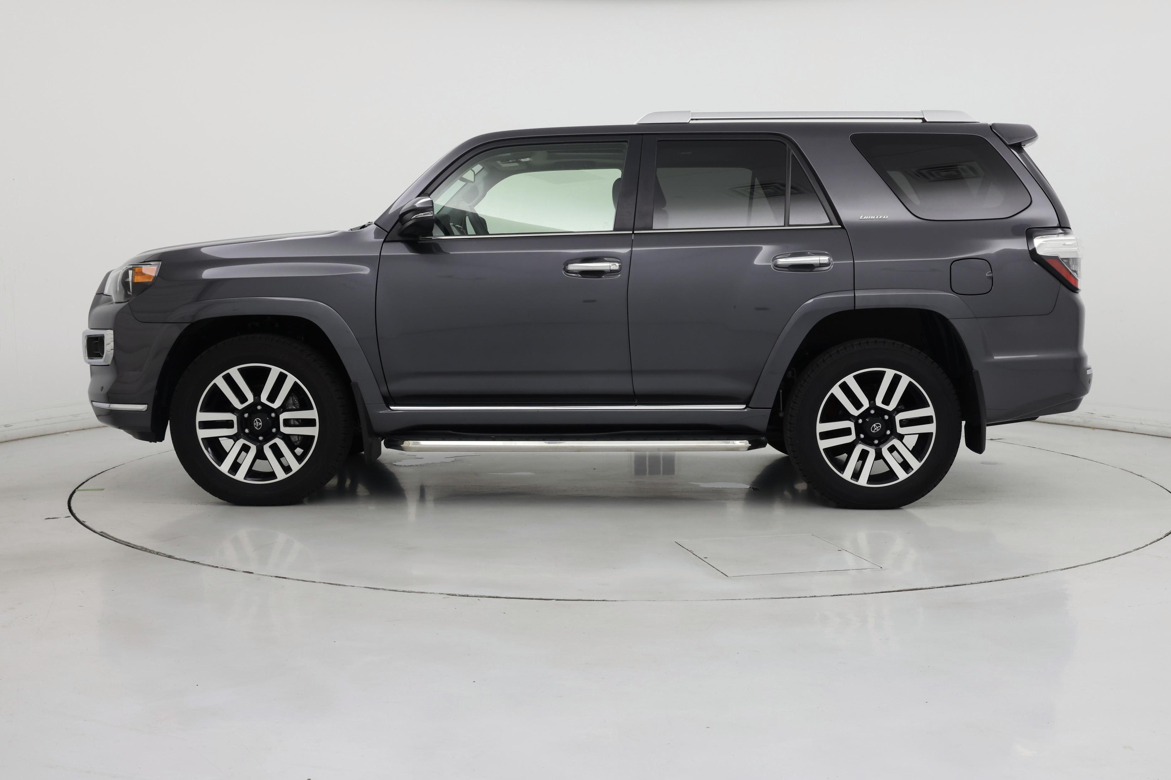 Thumbnail: 2022 Toyota 4Runner - 3