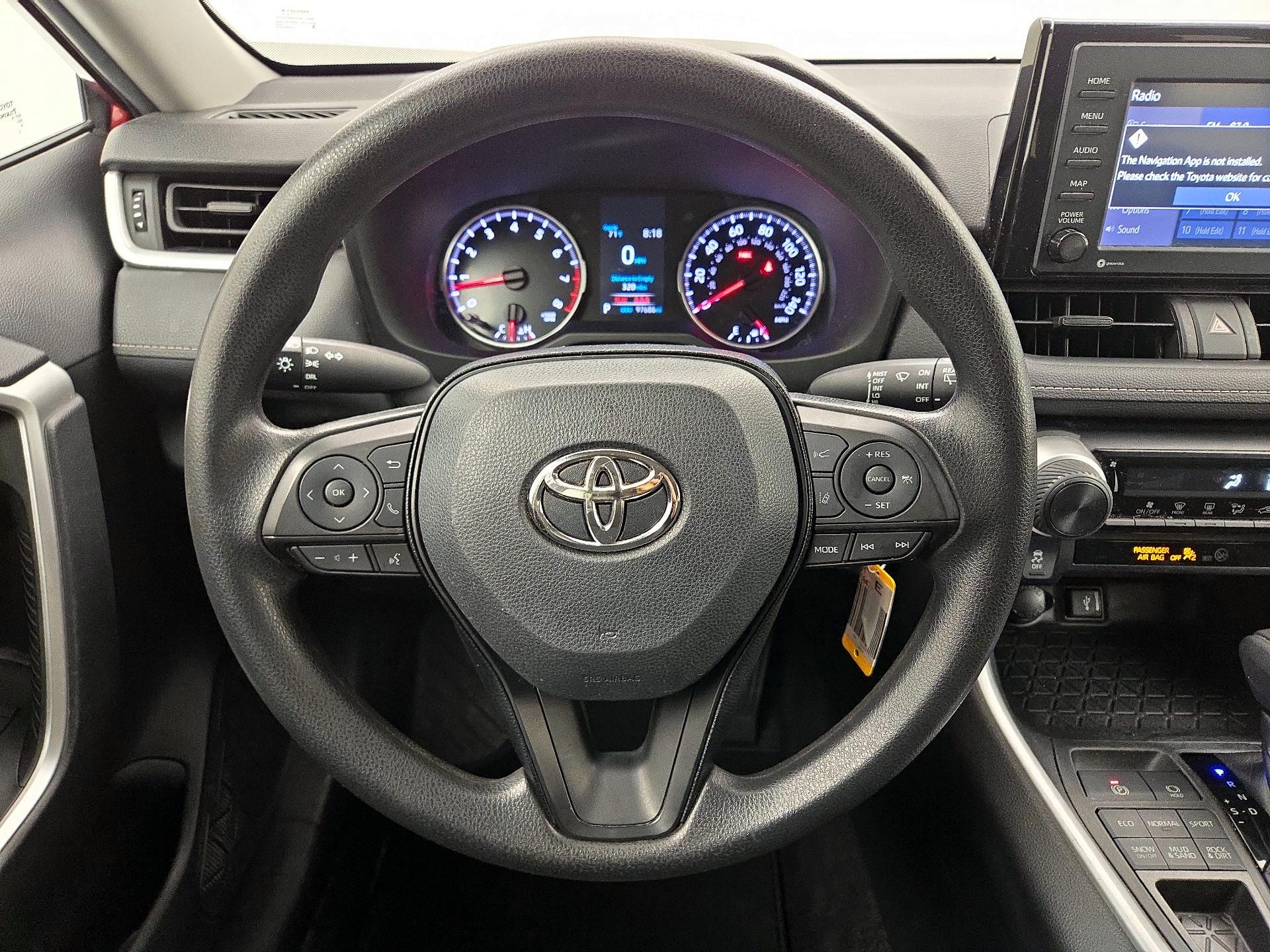 Thumbnail: 2020 Toyota RAV4 - 10