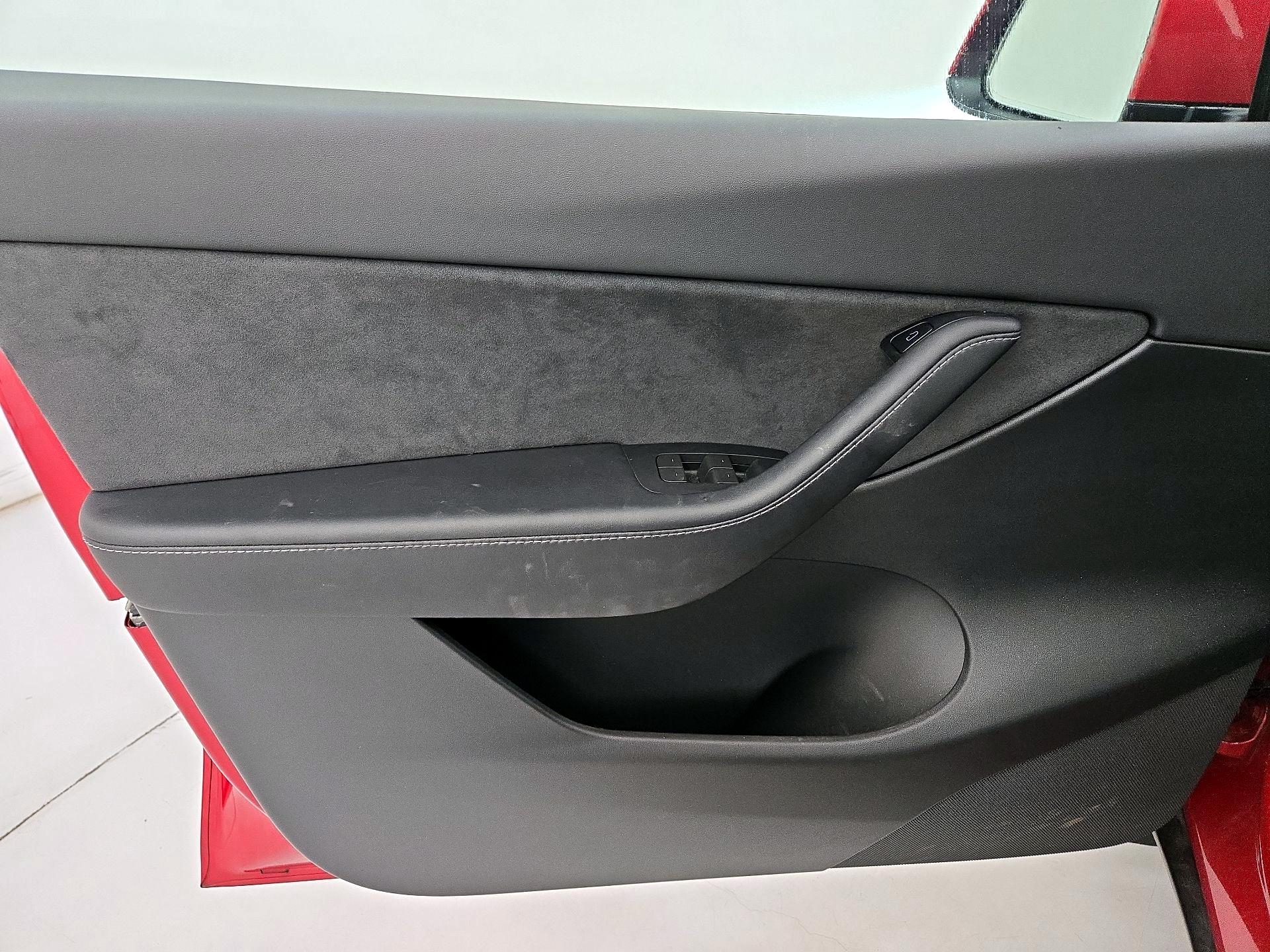Thumbnail: 2022 Tesla Model Y - 12