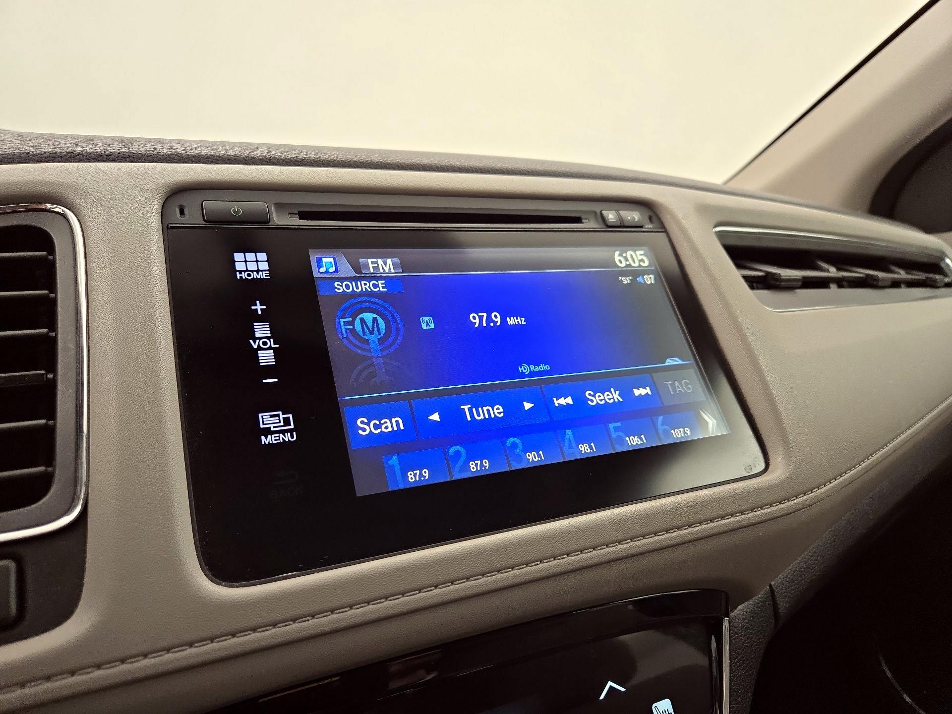 Thumbnail: 2017 Honda HR-V - 15