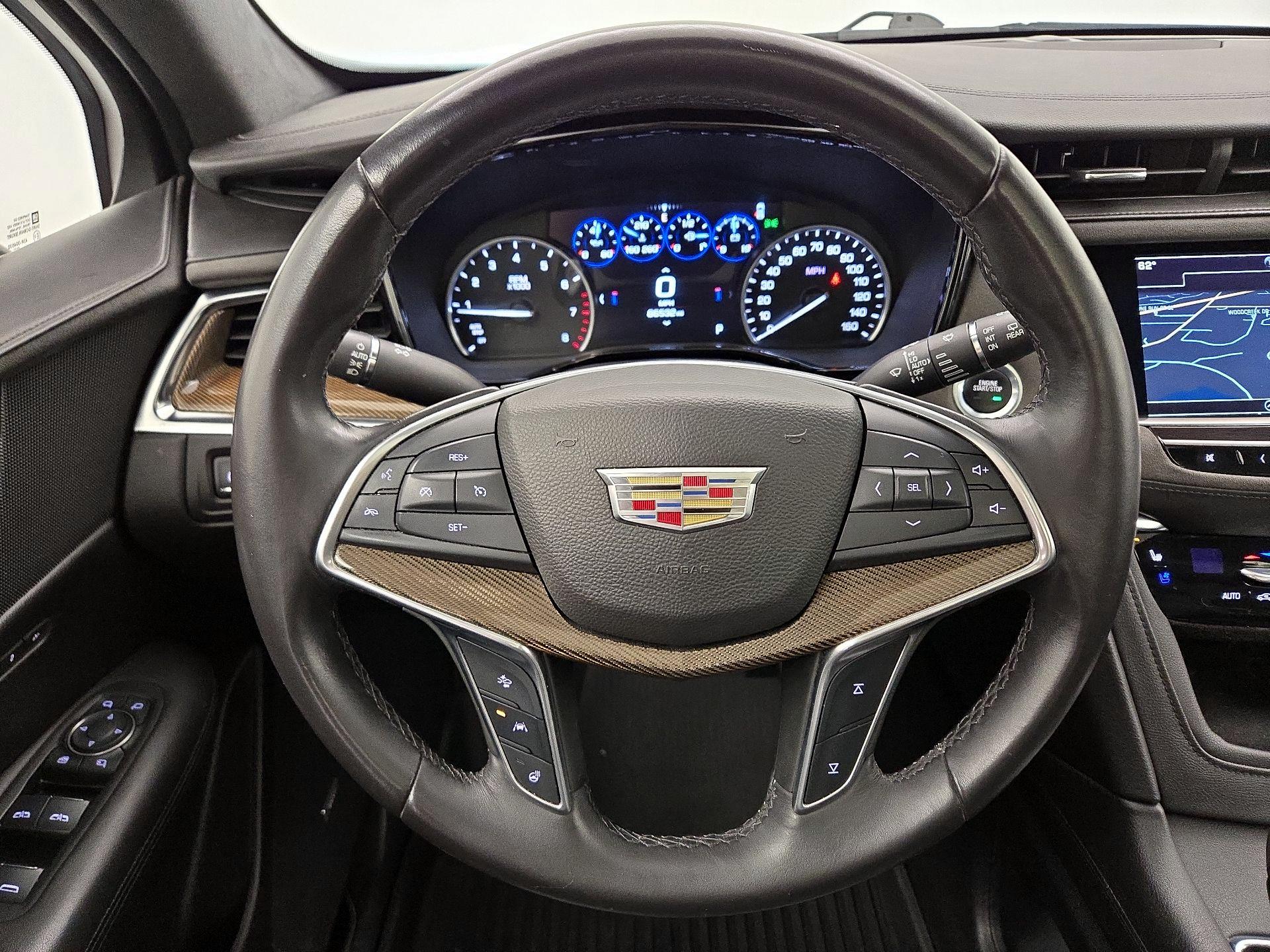 Thumbnail: 2017 Cadillac XT5 - 10