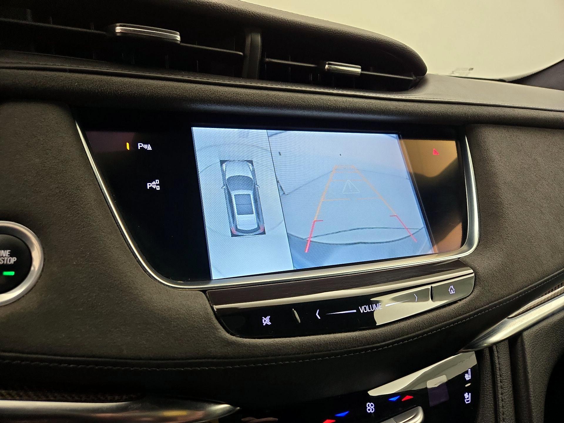 Thumbnail: 2017 Cadillac XT5 - 15
