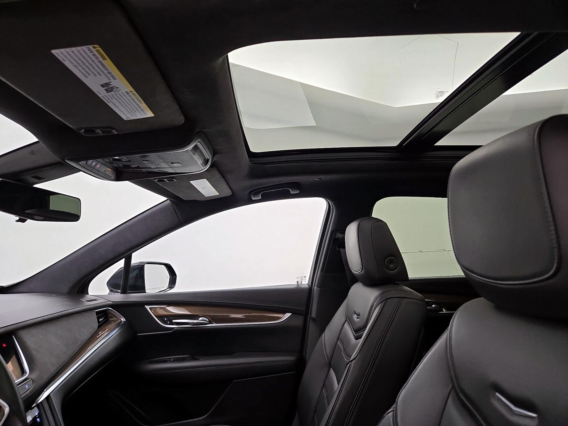 Thumbnail: 2017 Cadillac XT5 - 20