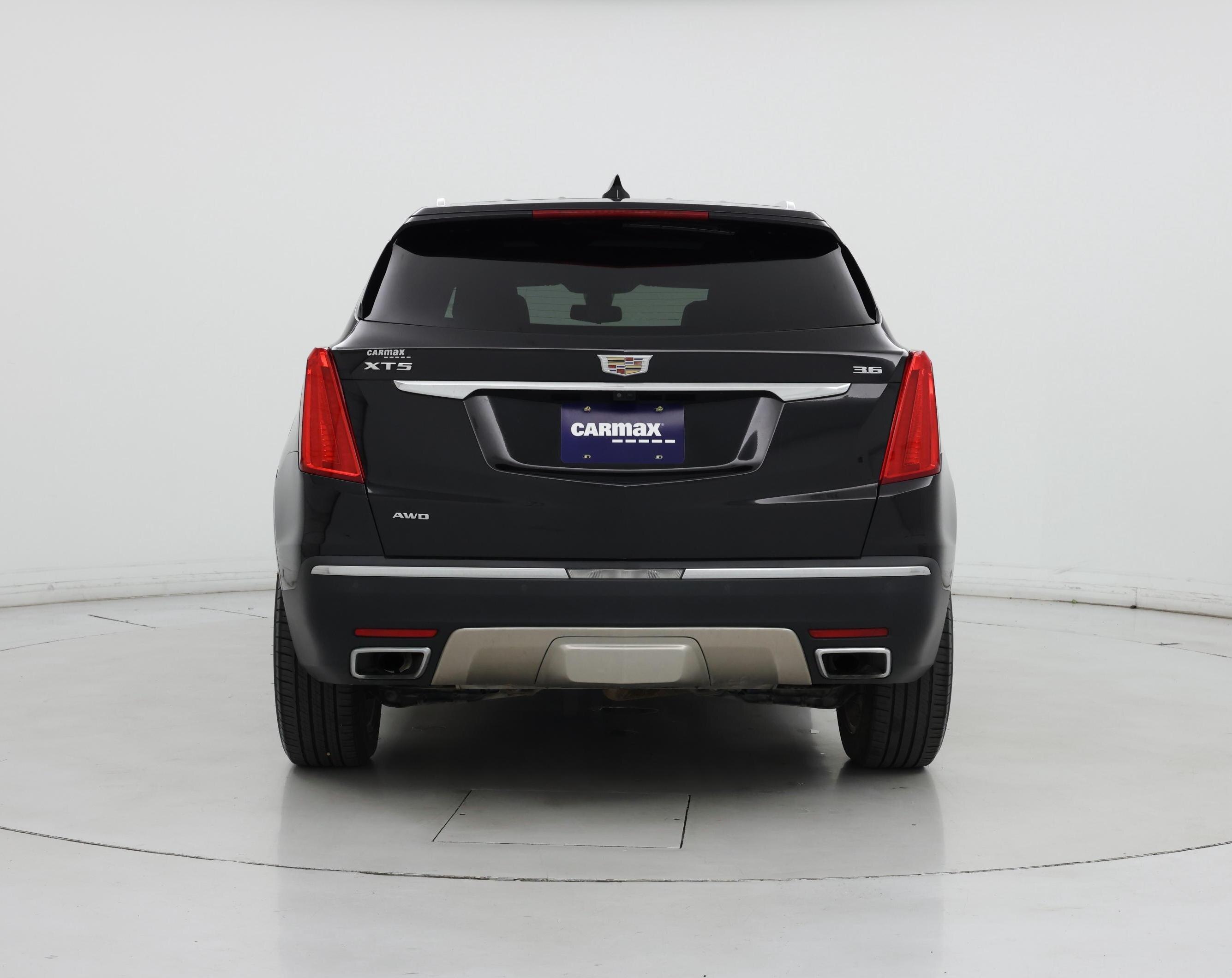 Thumbnail: 2017 Cadillac XT5 - 6