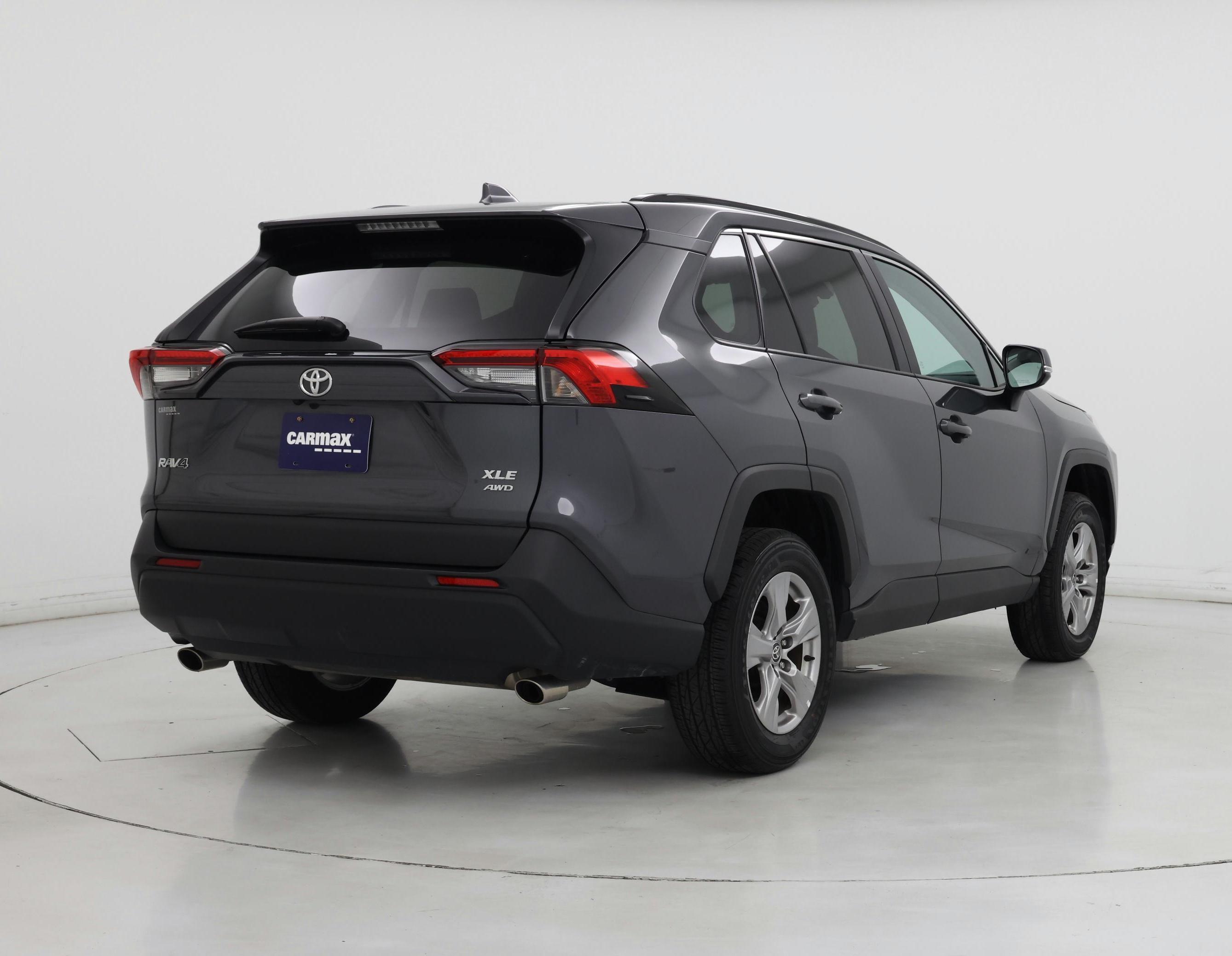Thumbnail: 2022 Toyota RAV4 - 8