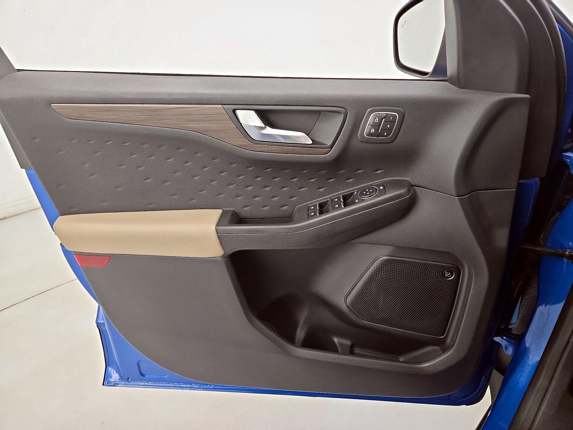 Thumbnail: 2020 Ford Escape - 12