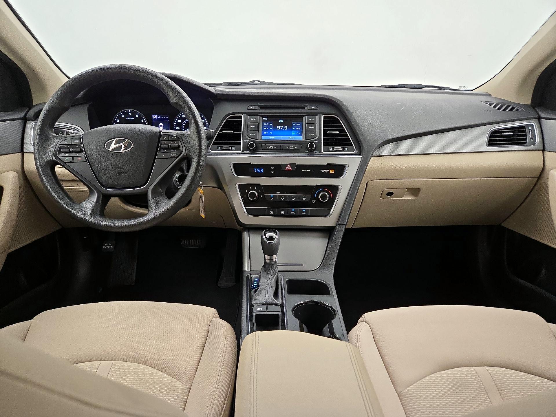 Thumbnail: 2015 Hyundai Sonata - 9