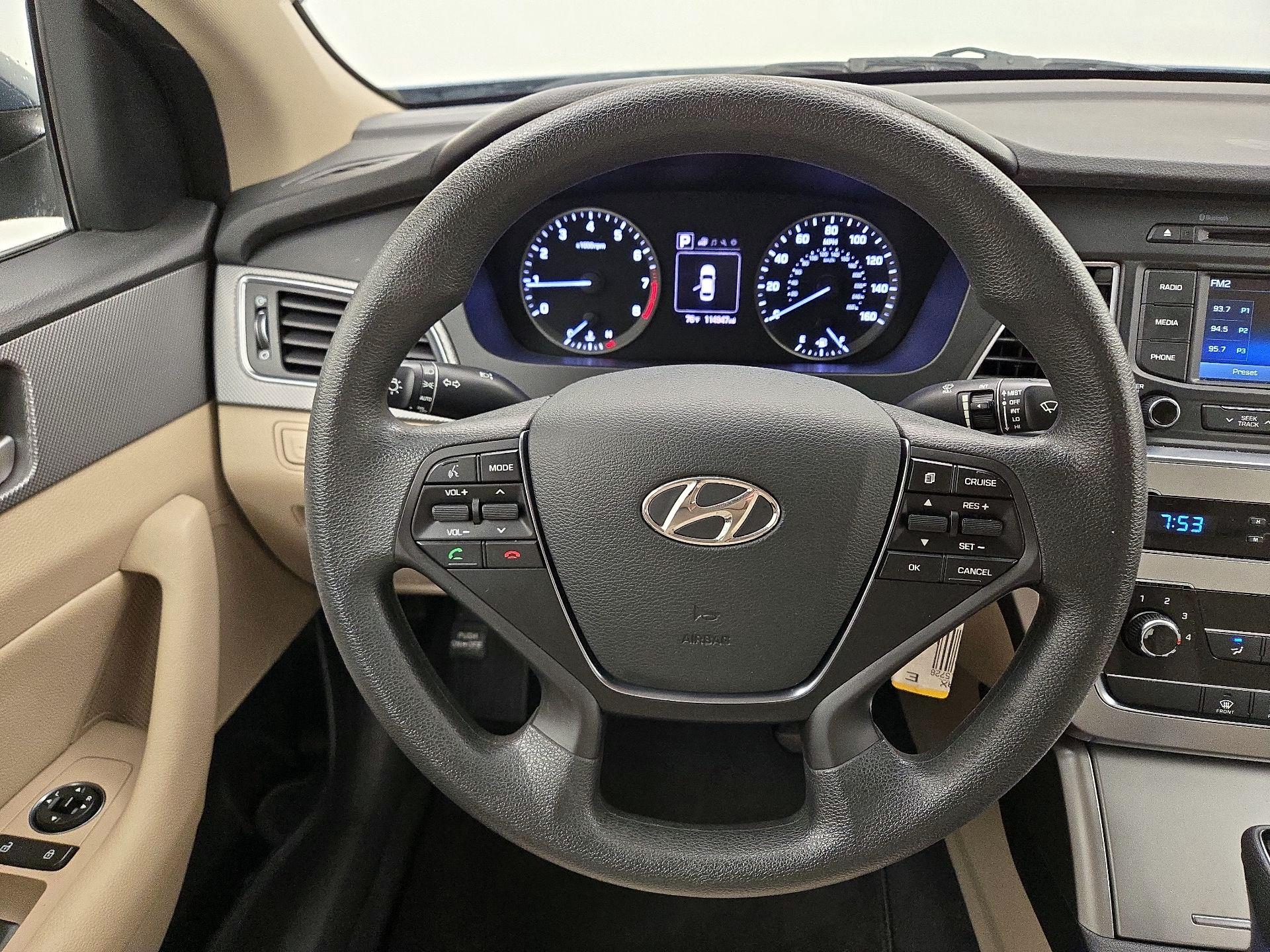 Thumbnail: 2015 Hyundai Sonata - 10