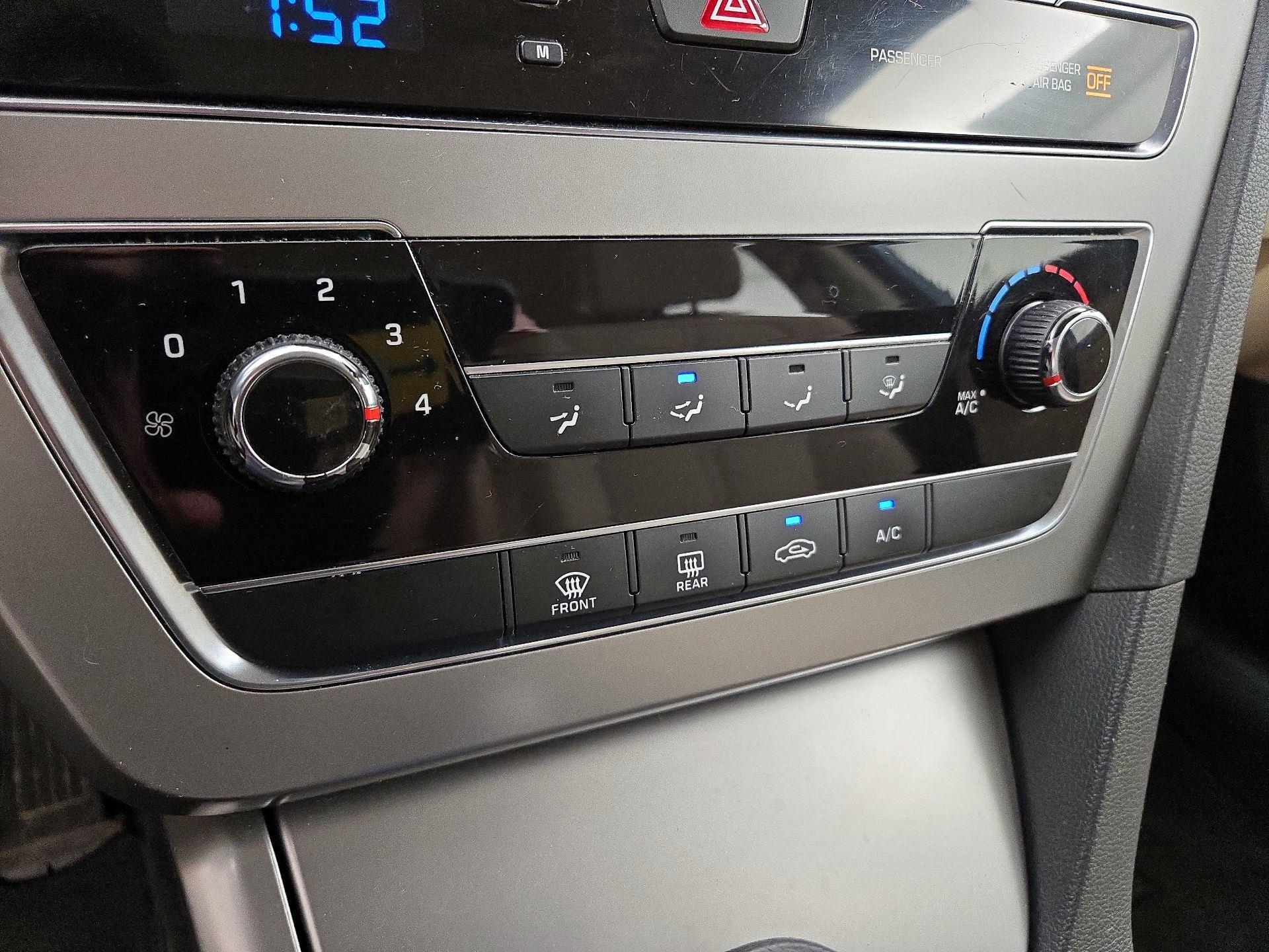 Thumbnail: 2015 Hyundai Sonata - 16