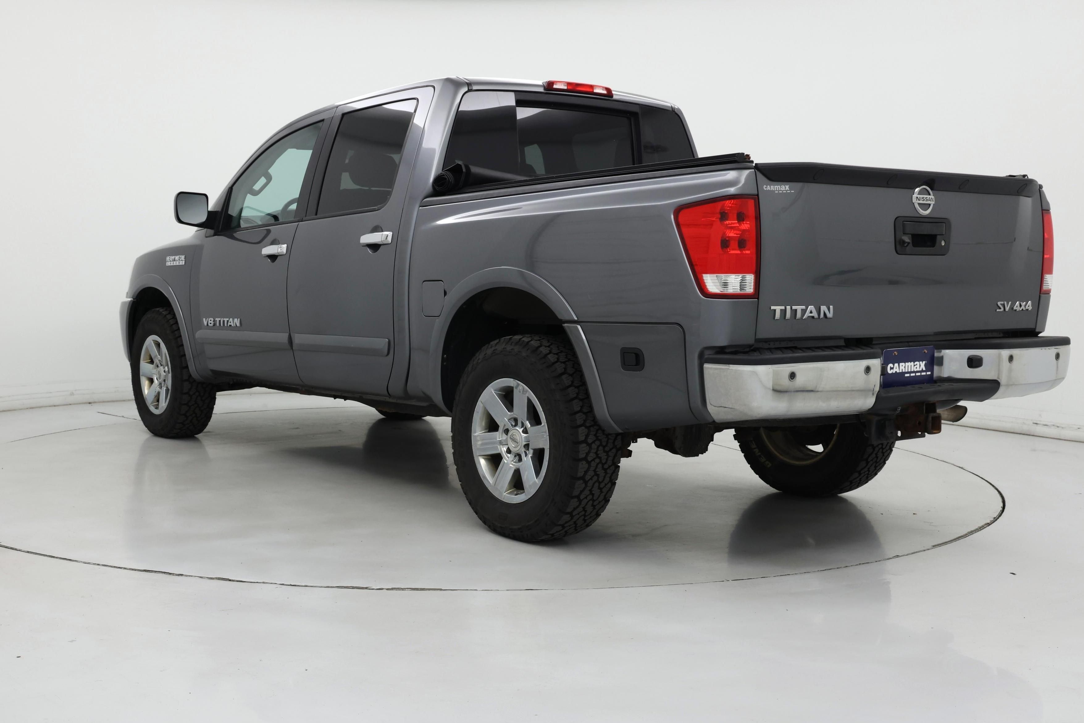 Thumbnail: 2015 Nissan Titan - 2