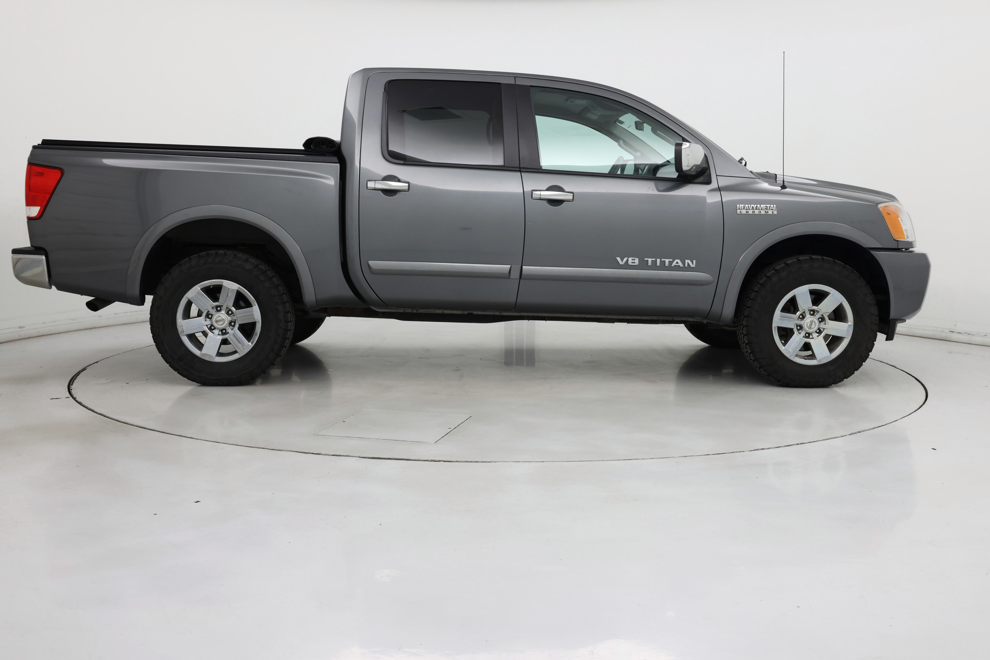 Thumbnail: 2015 Nissan Titan - 7