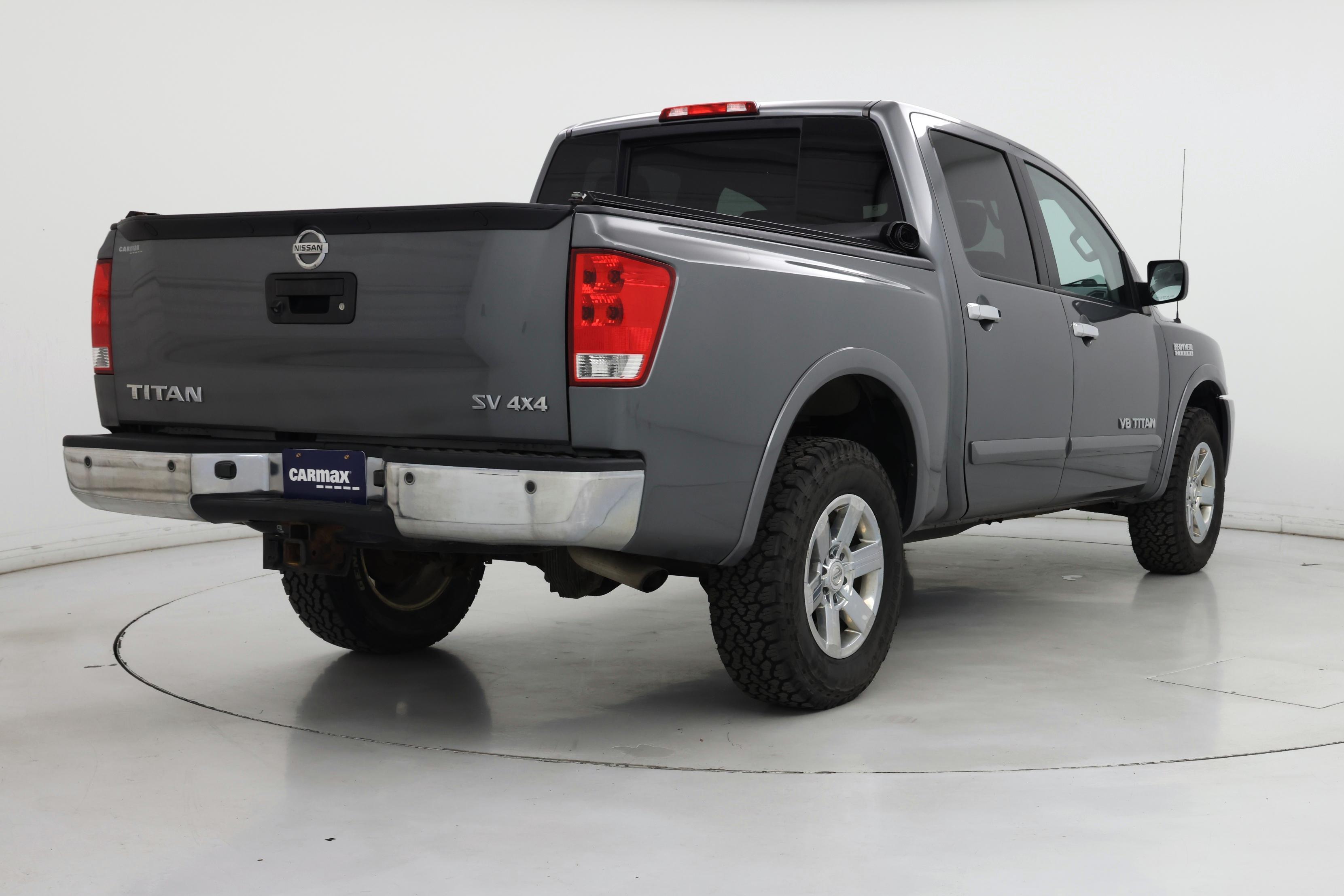 Thumbnail: 2015 Nissan Titan - 8