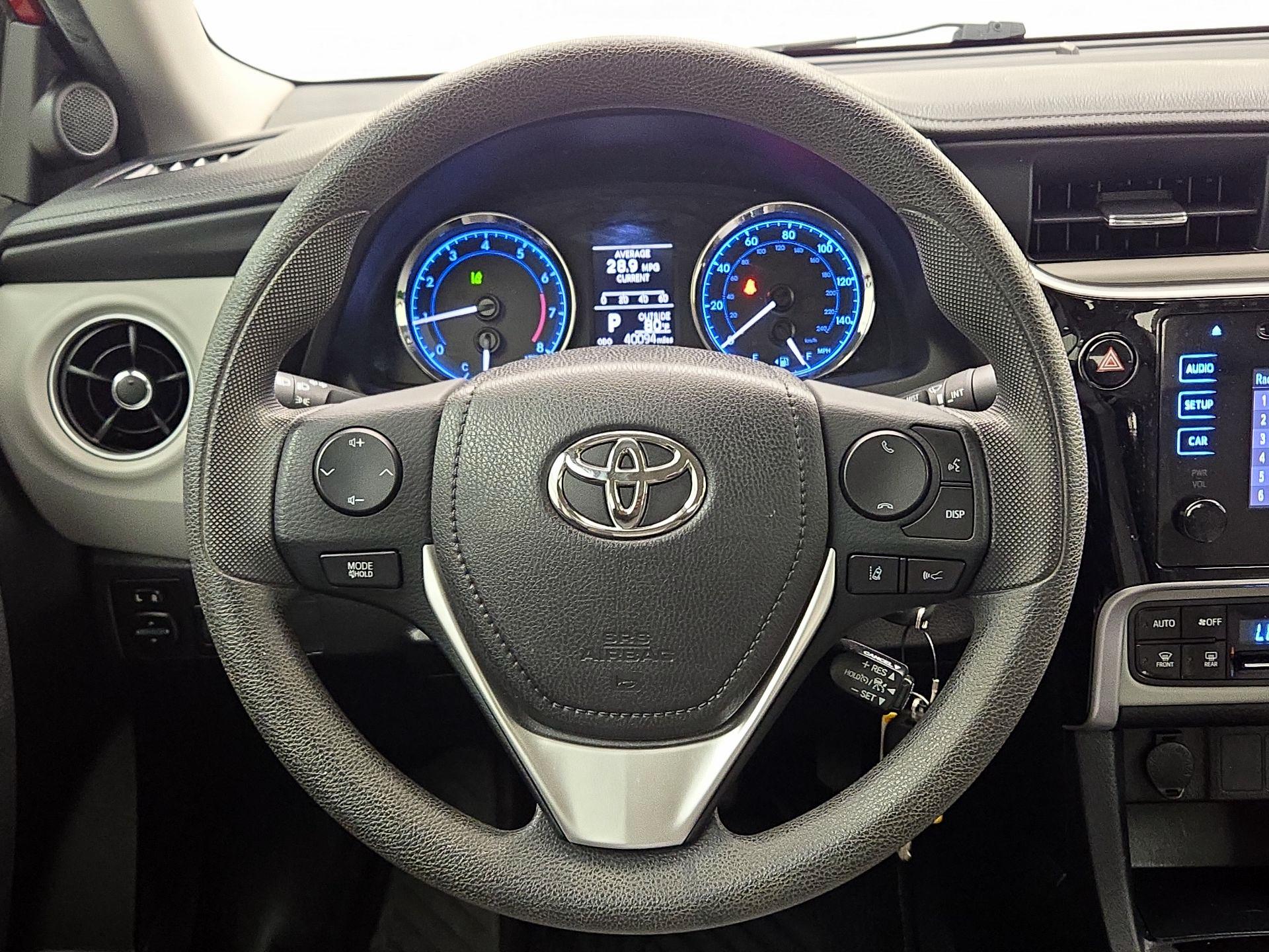 Thumbnail: 2017 Toyota Corolla - 10