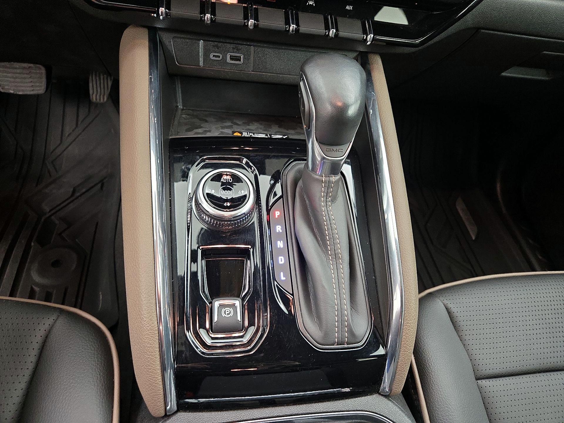 Thumbnail: 2023 GMC Canyon - 18