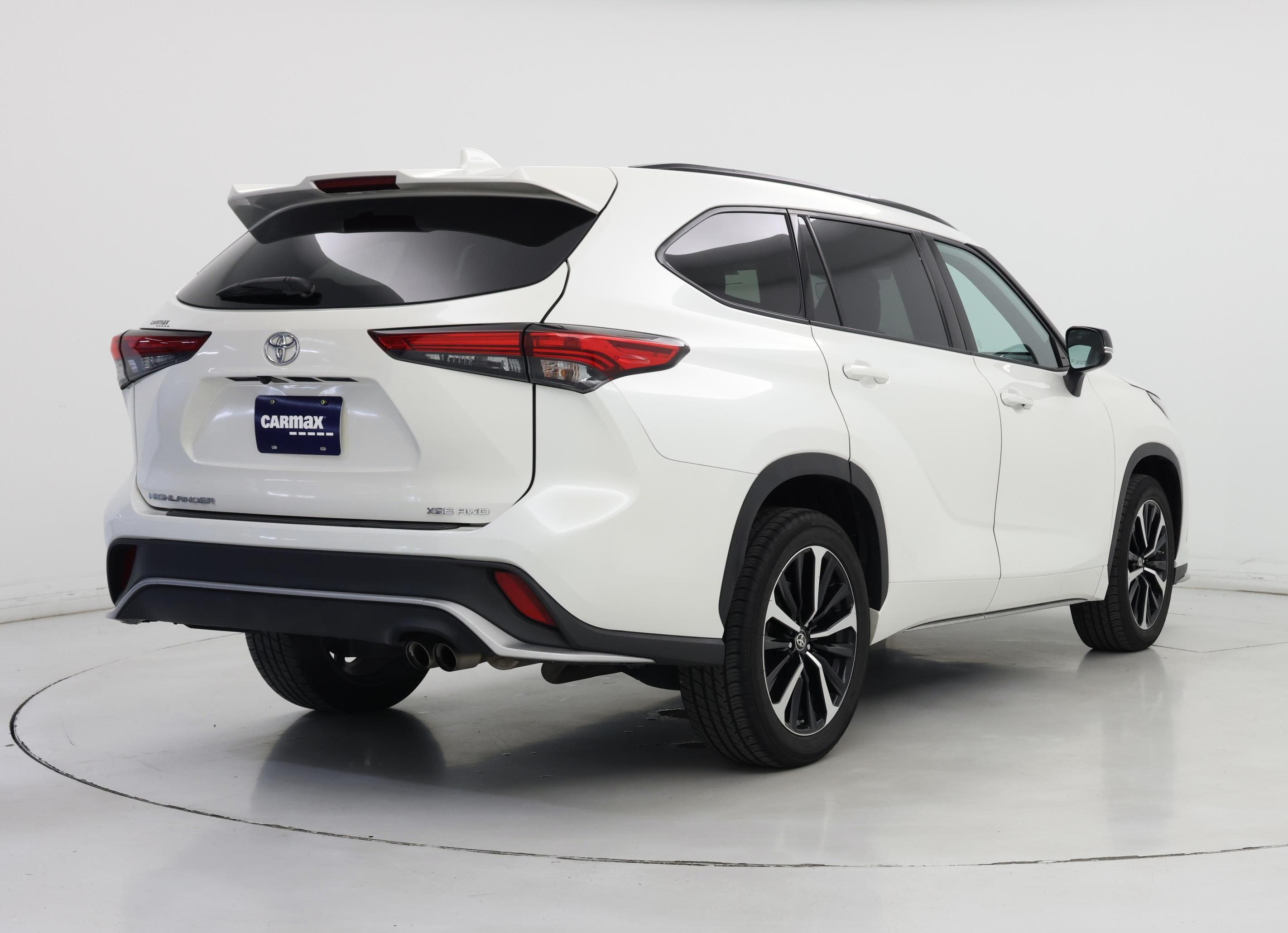 Thumbnail: 2021 Toyota Highlander - 8