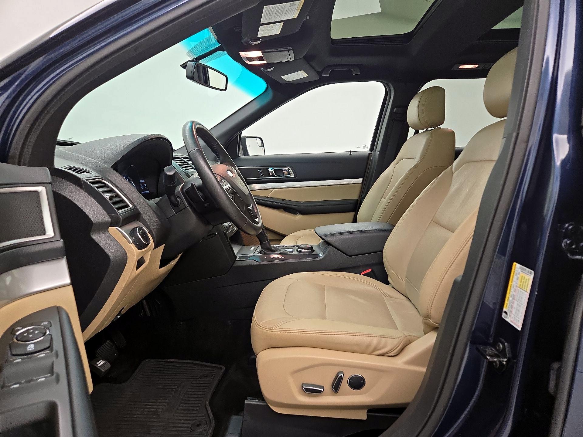 Thumbnail: 2016 Ford Explorer - 11