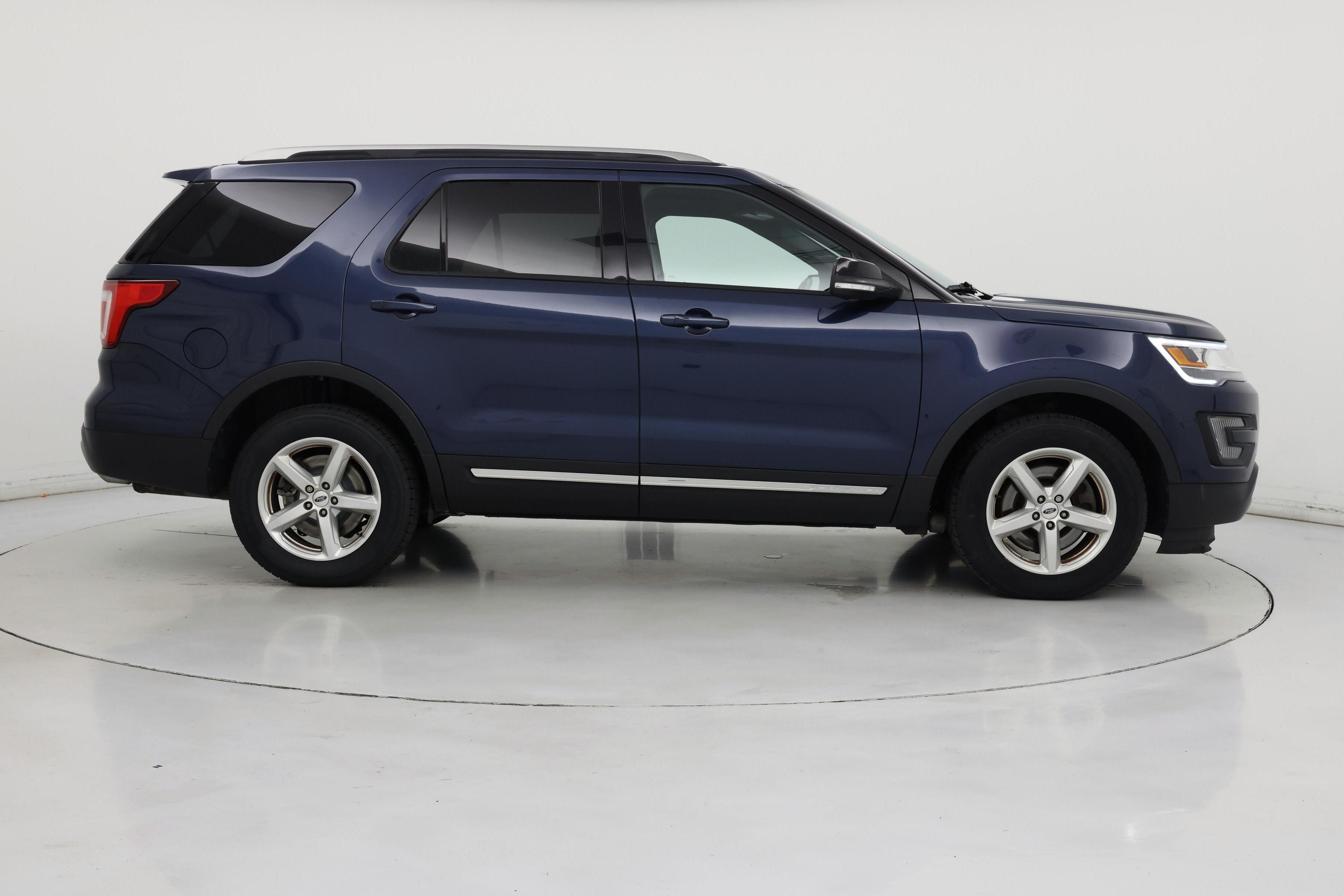Thumbnail: 2016 Ford Explorer - 7