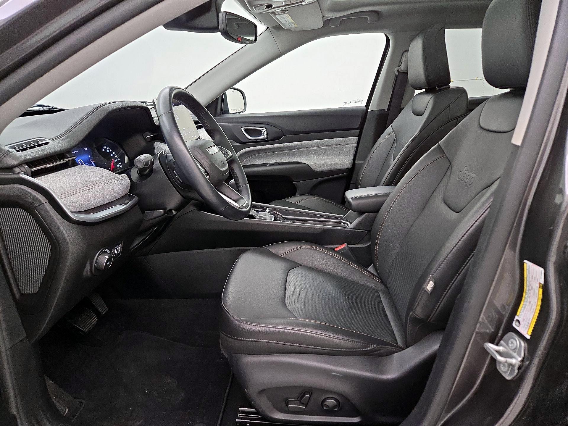 Thumbnail: 2022 Jeep Compass - 11