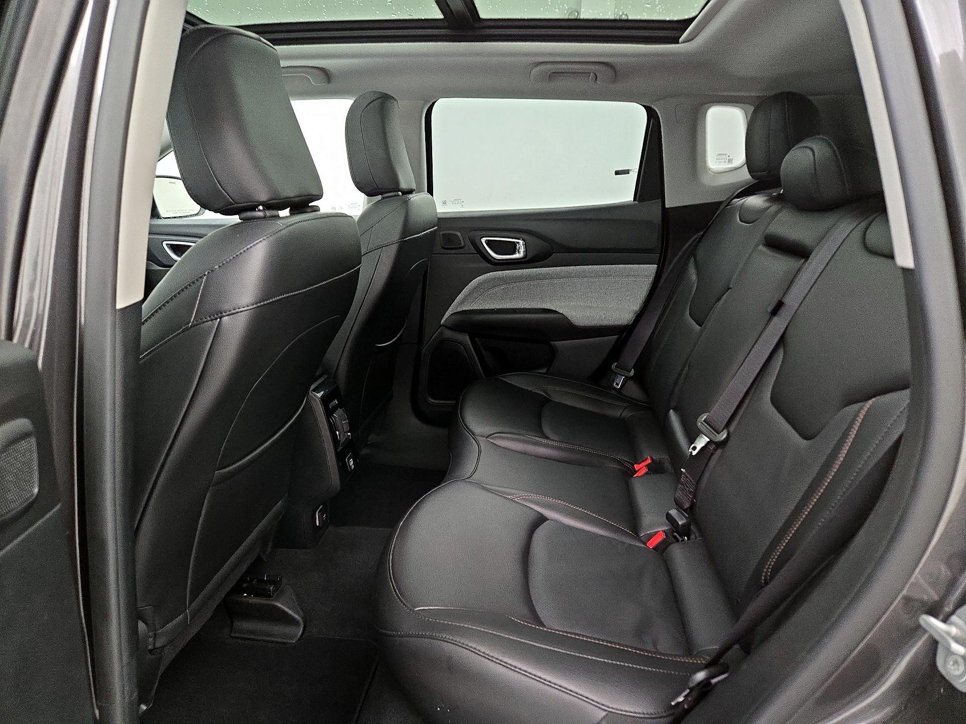Thumbnail: 2022 Jeep Compass - 20