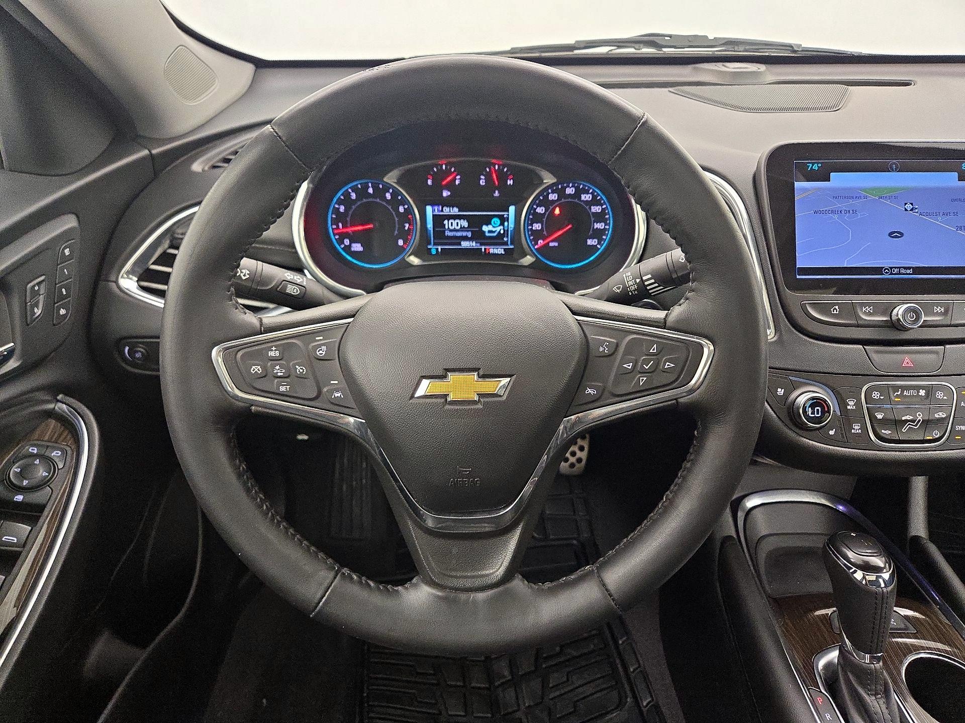 Thumbnail: 2017 Chevrolet Malibu - 10