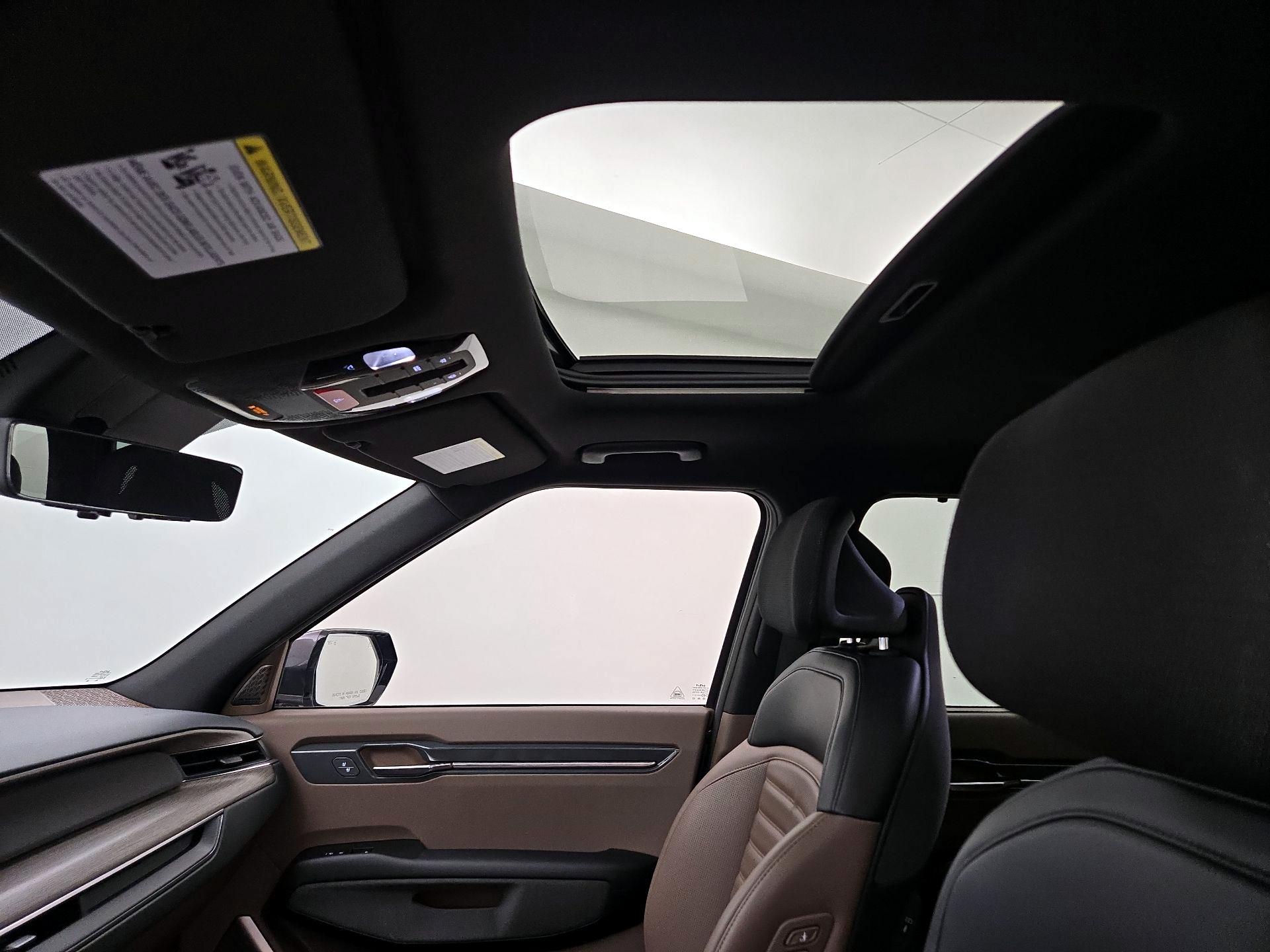 Thumbnail: 2024 Kia EV9 - 20