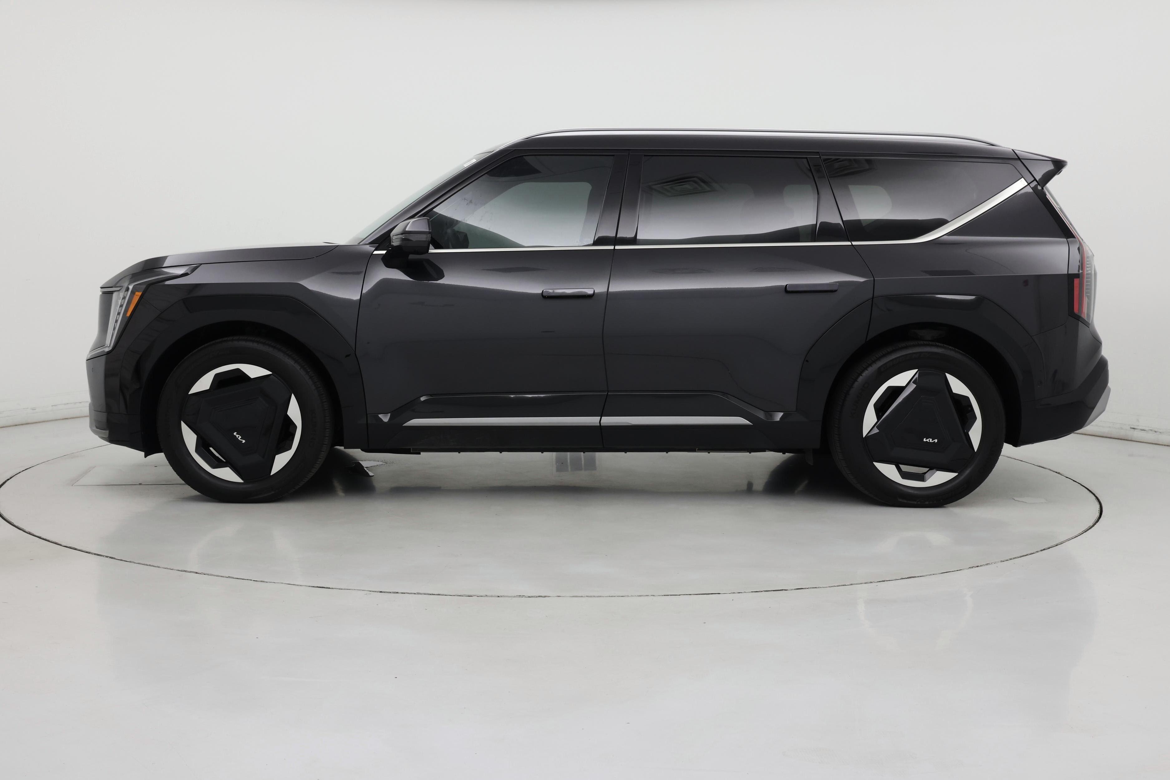 Thumbnail: 2024 Kia EV9 - 3