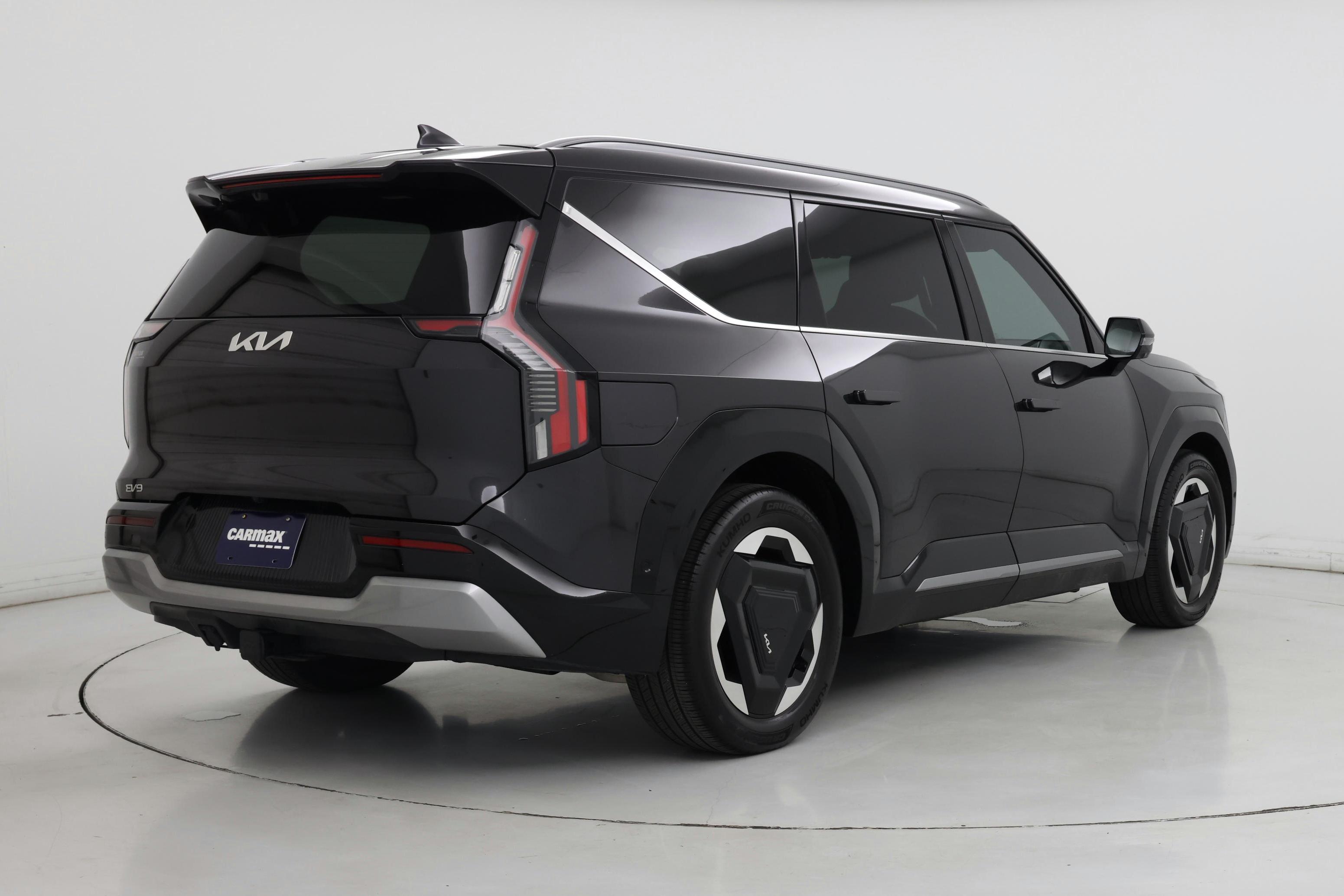 Thumbnail: 2024 Kia EV9 - 8