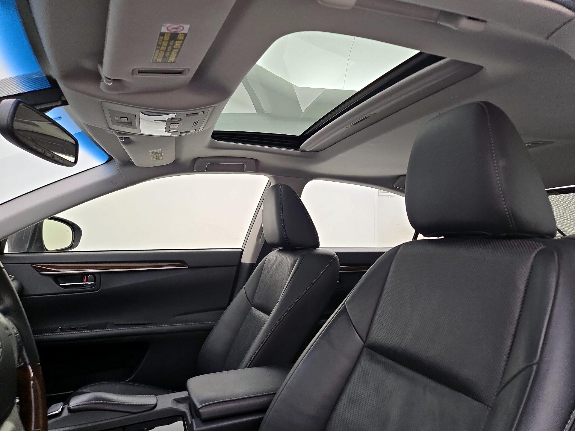 Thumbnail: 2013 Lexus ES - 20