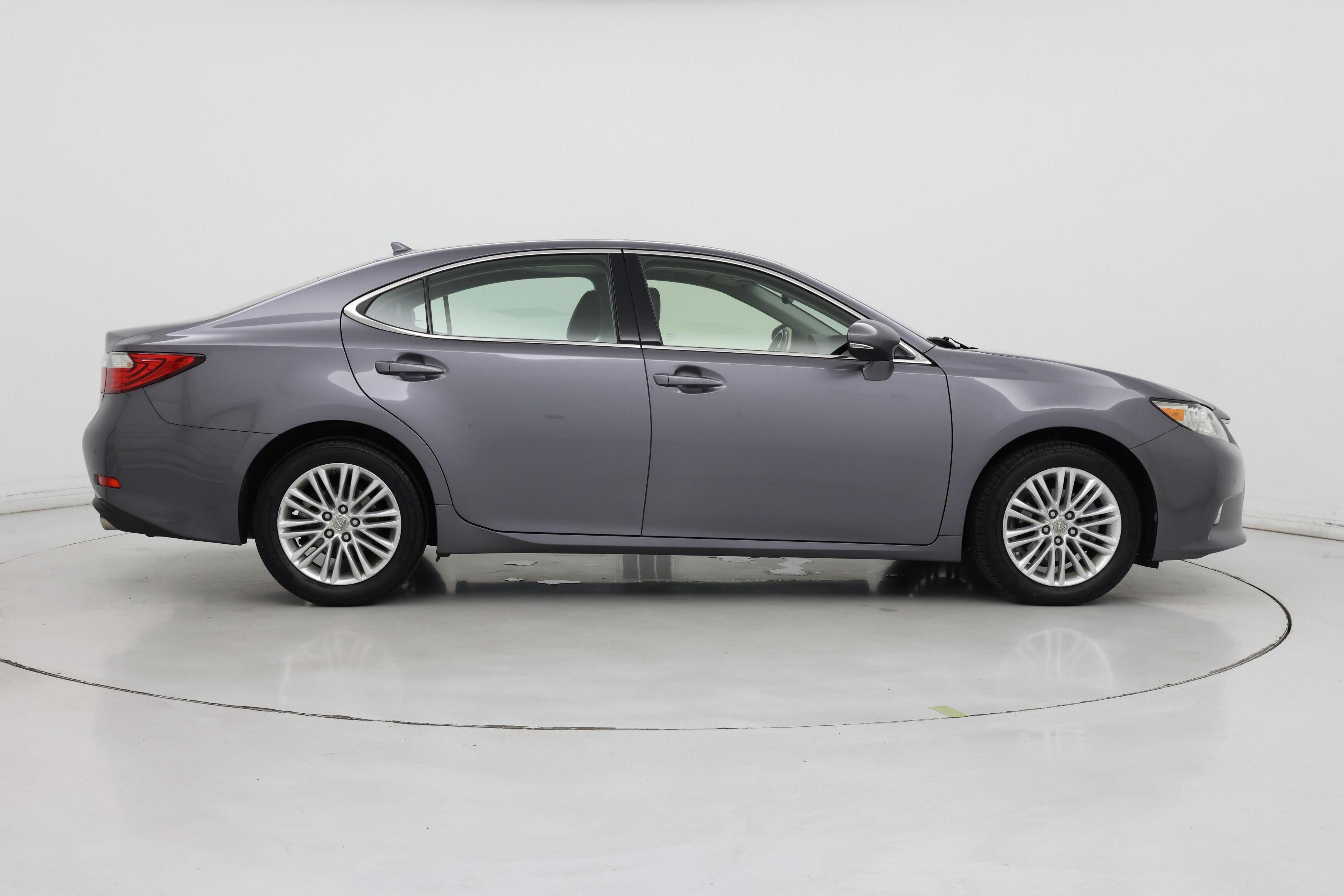 Thumbnail: 2013 Lexus ES - 7