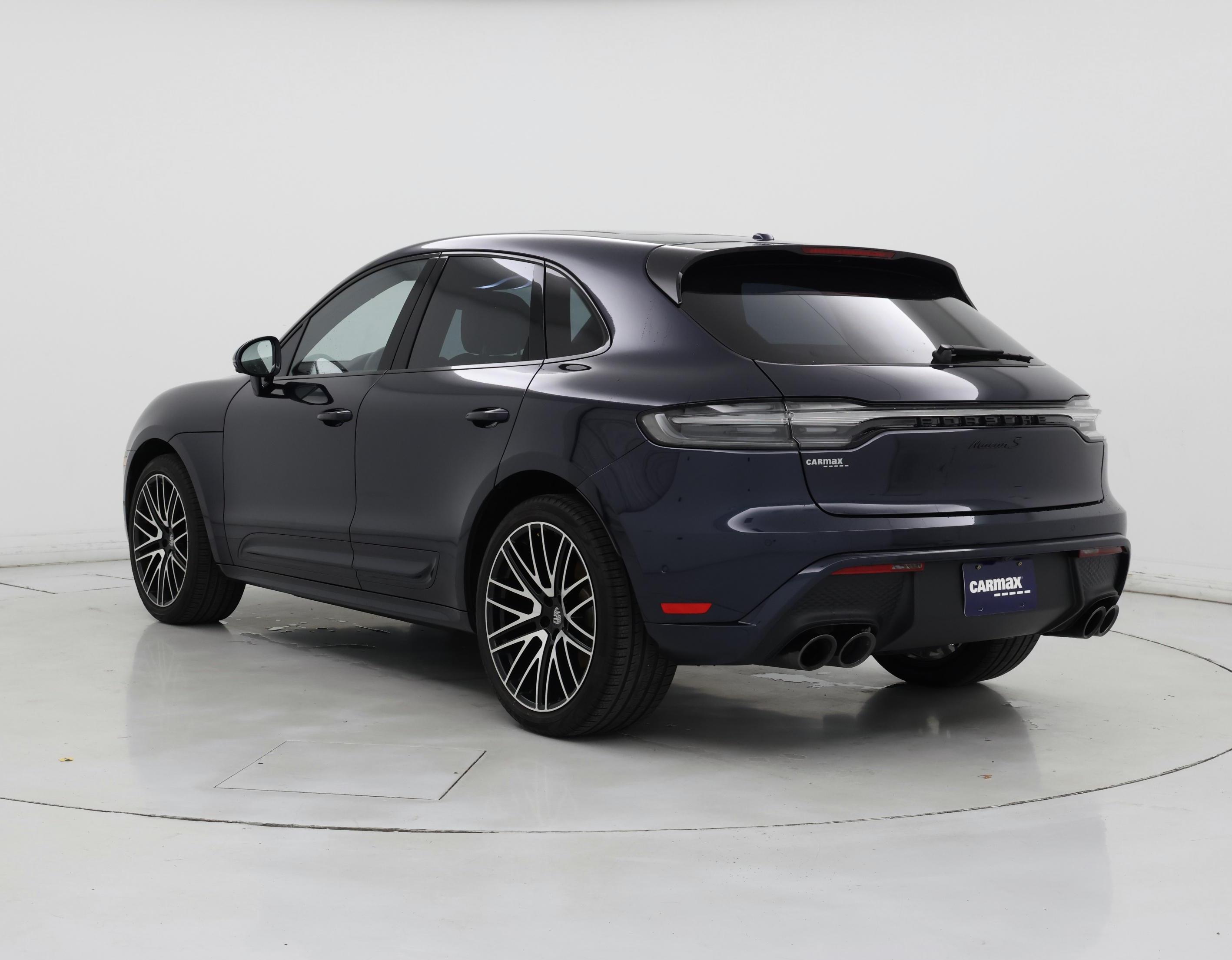 Thumbnail: 2023 Porsche Macan - 2