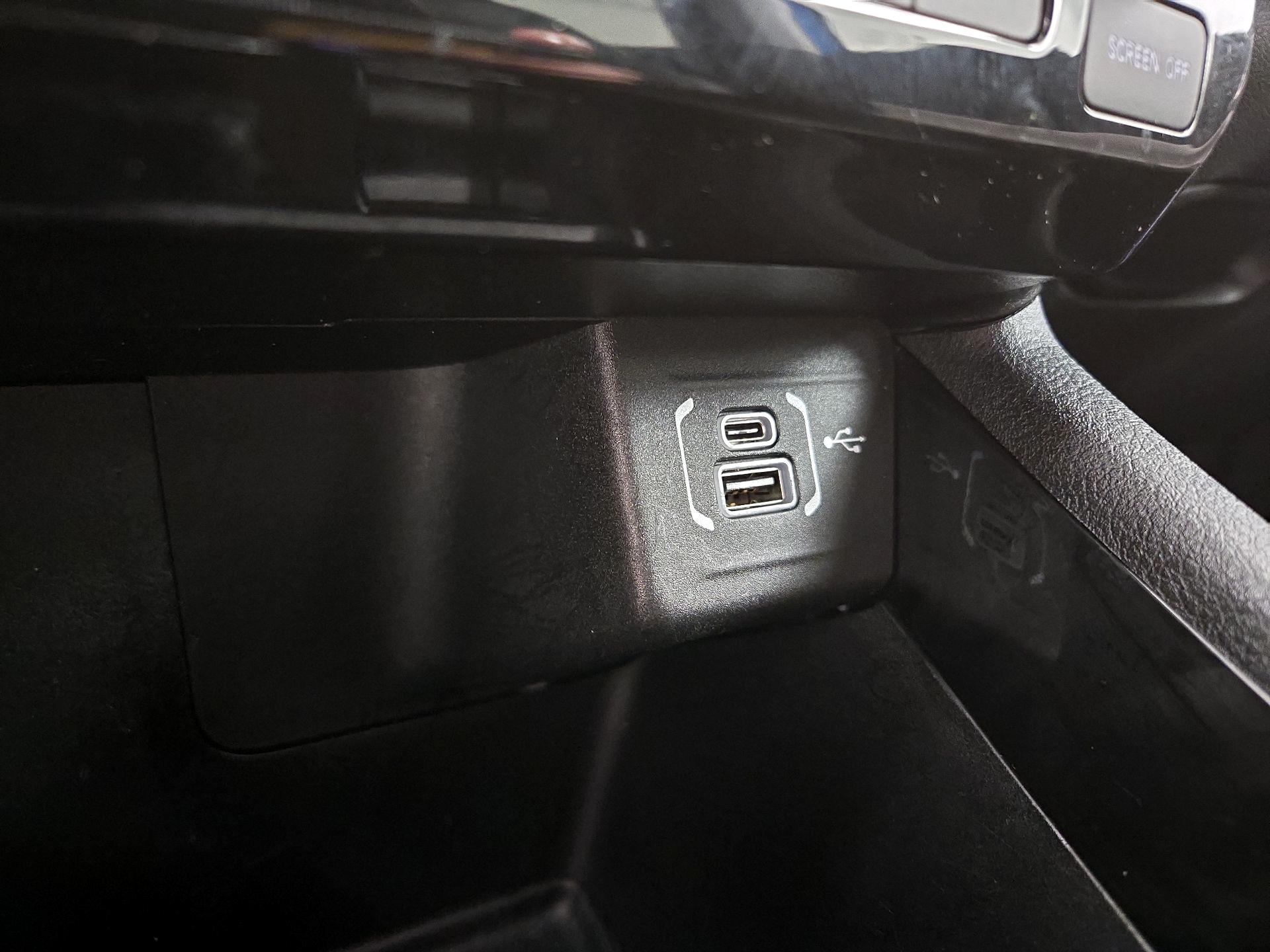 Thumbnail: 2022 Jeep Compass - 18