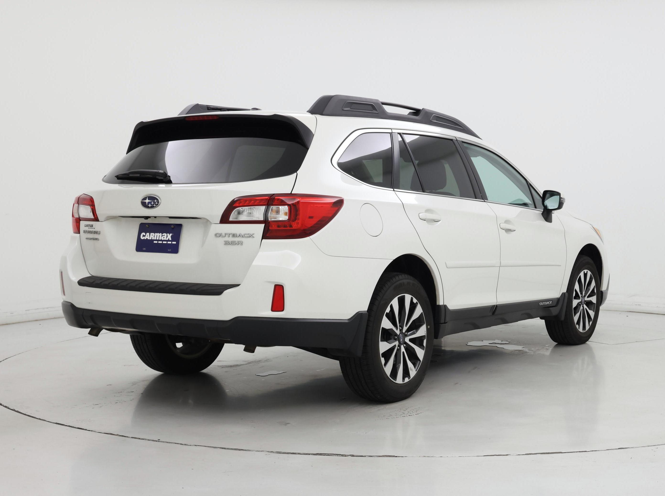 Thumbnail: 2015 Subaru Outback - 8