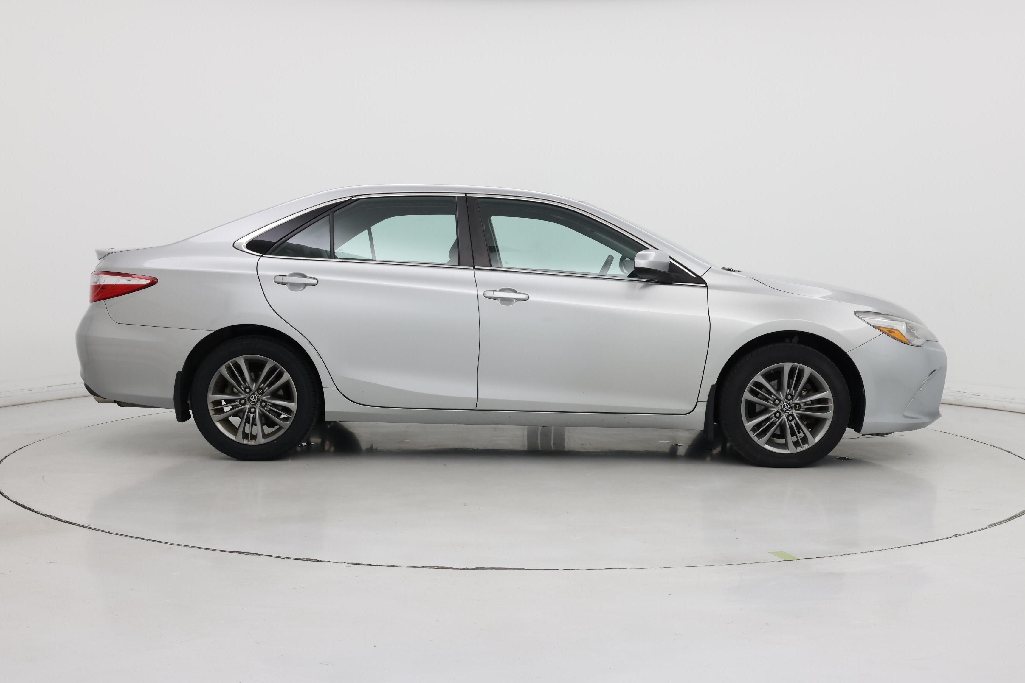 Thumbnail: 2017 Toyota Camry - 7