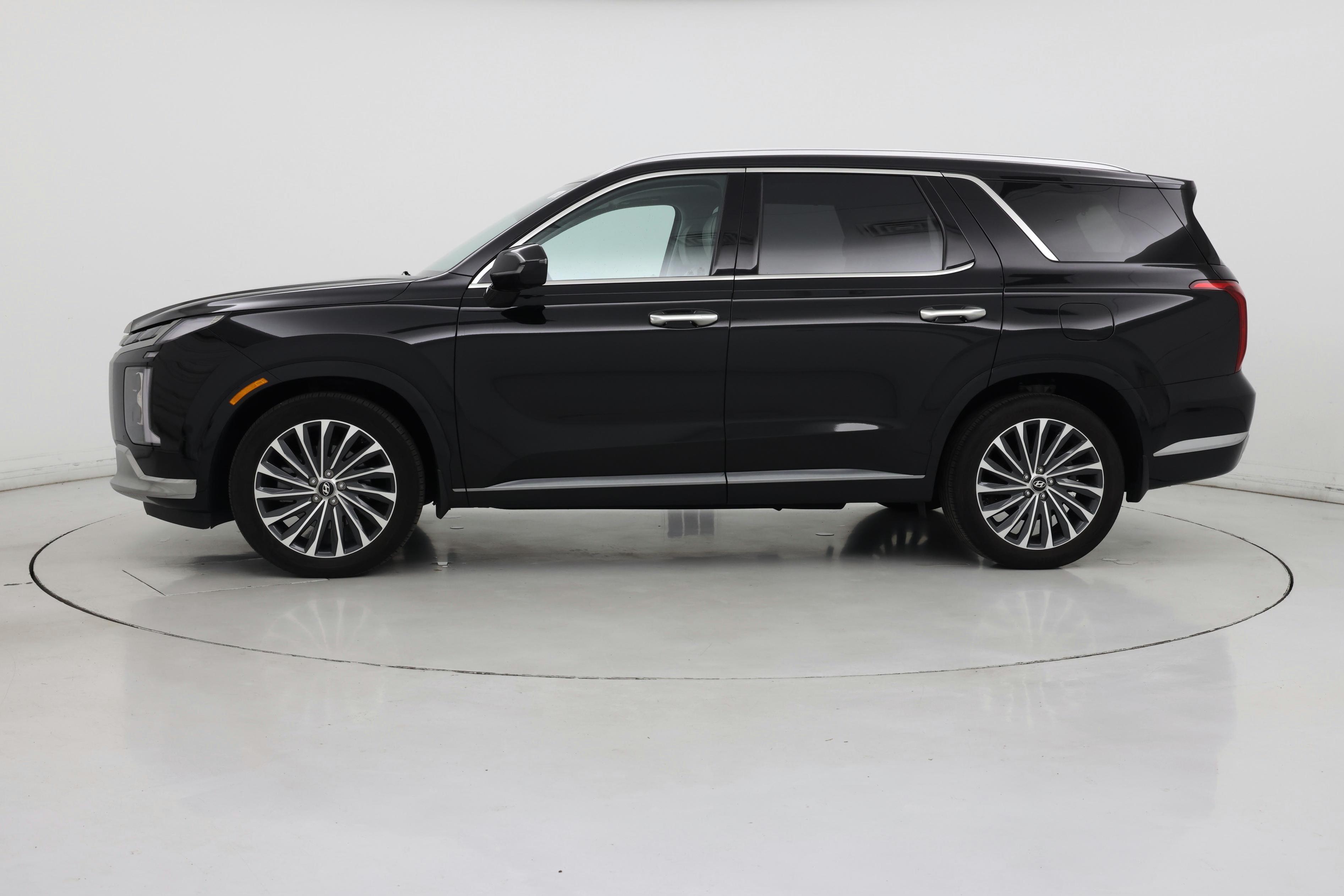 Thumbnail: 2023 Hyundai Palisade - 3