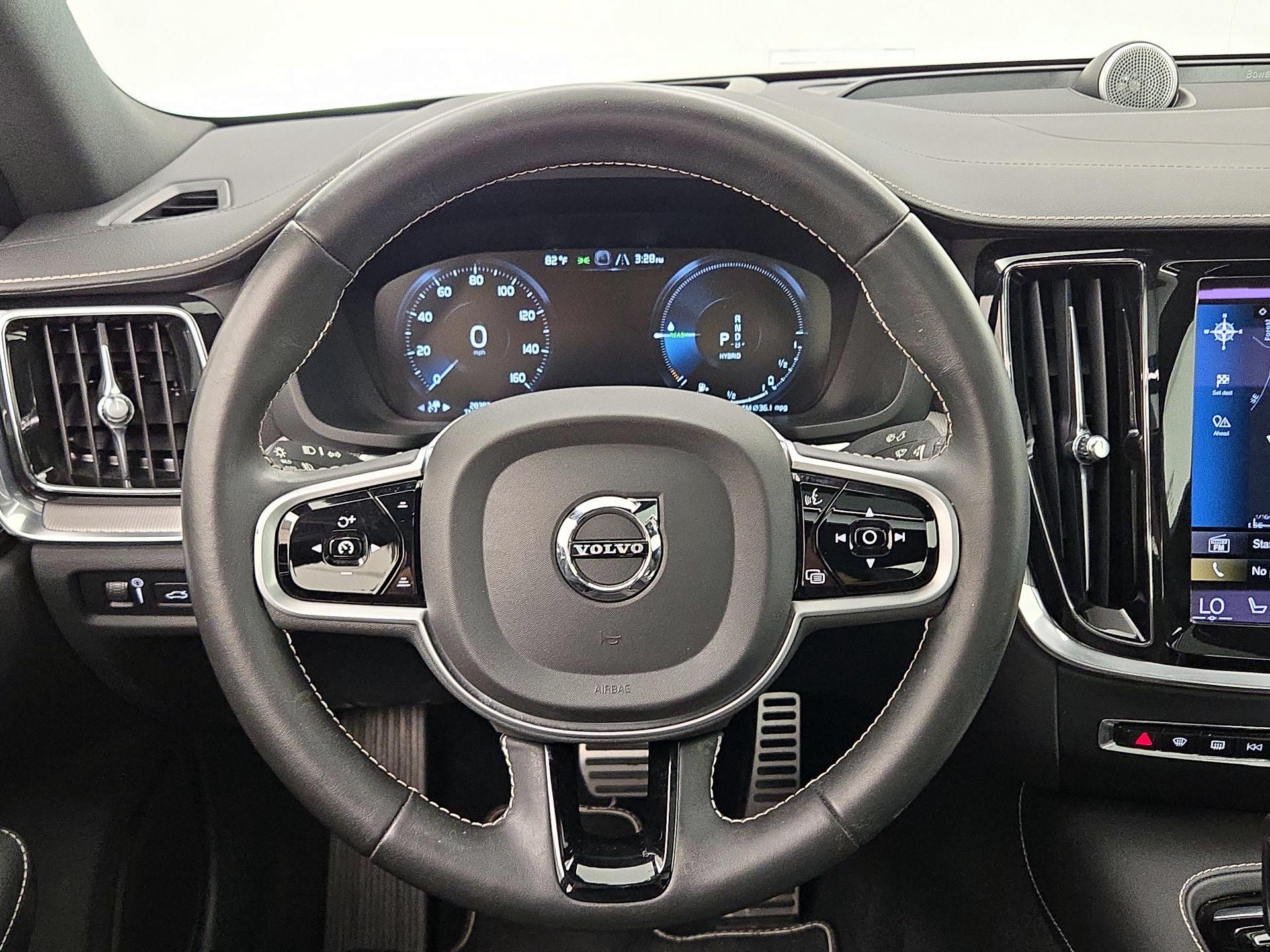 Thumbnail: 2021 Volvo S60 - 10