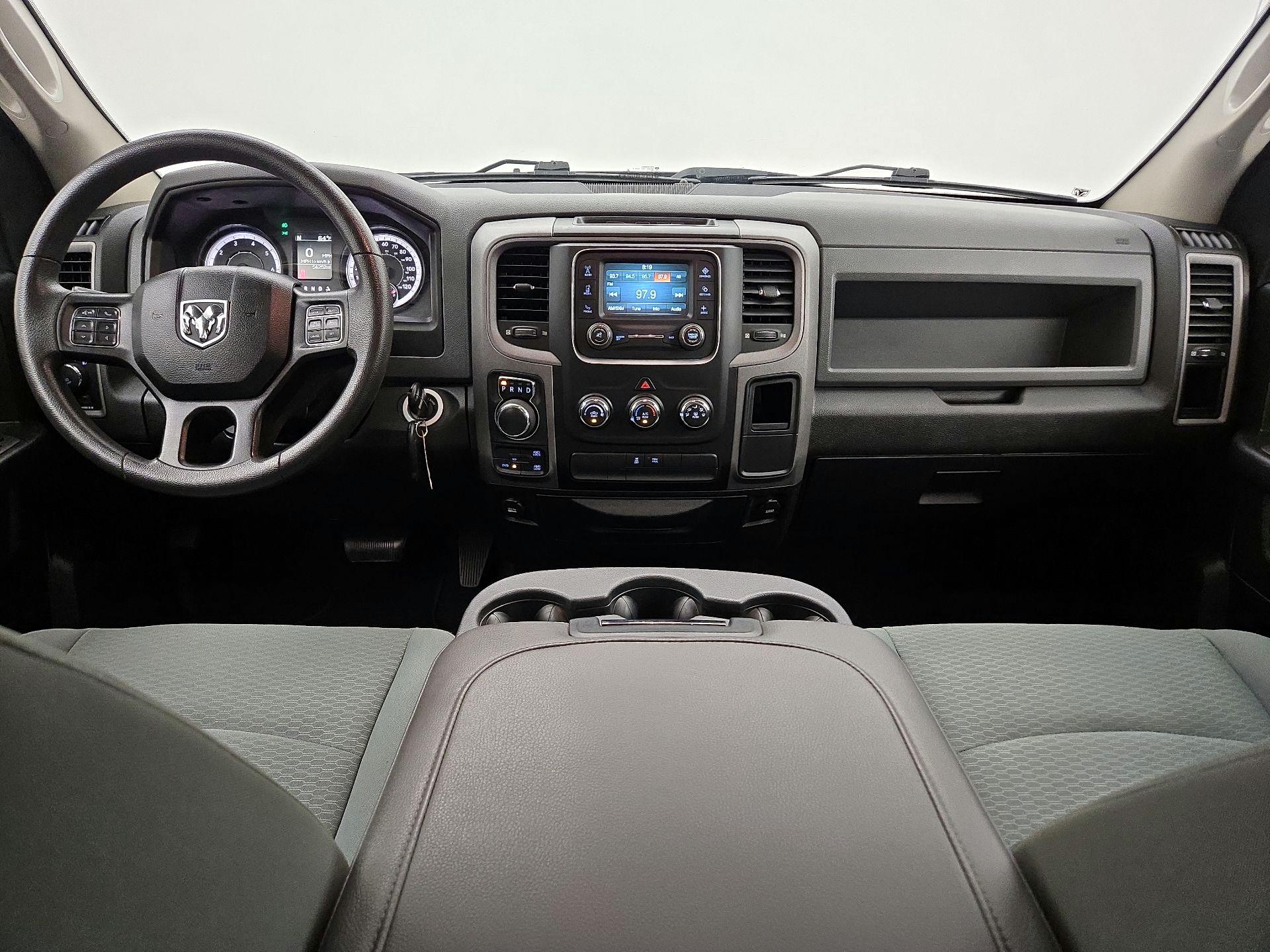 Thumbnail: 2019 RAM 1500 Classic - 9