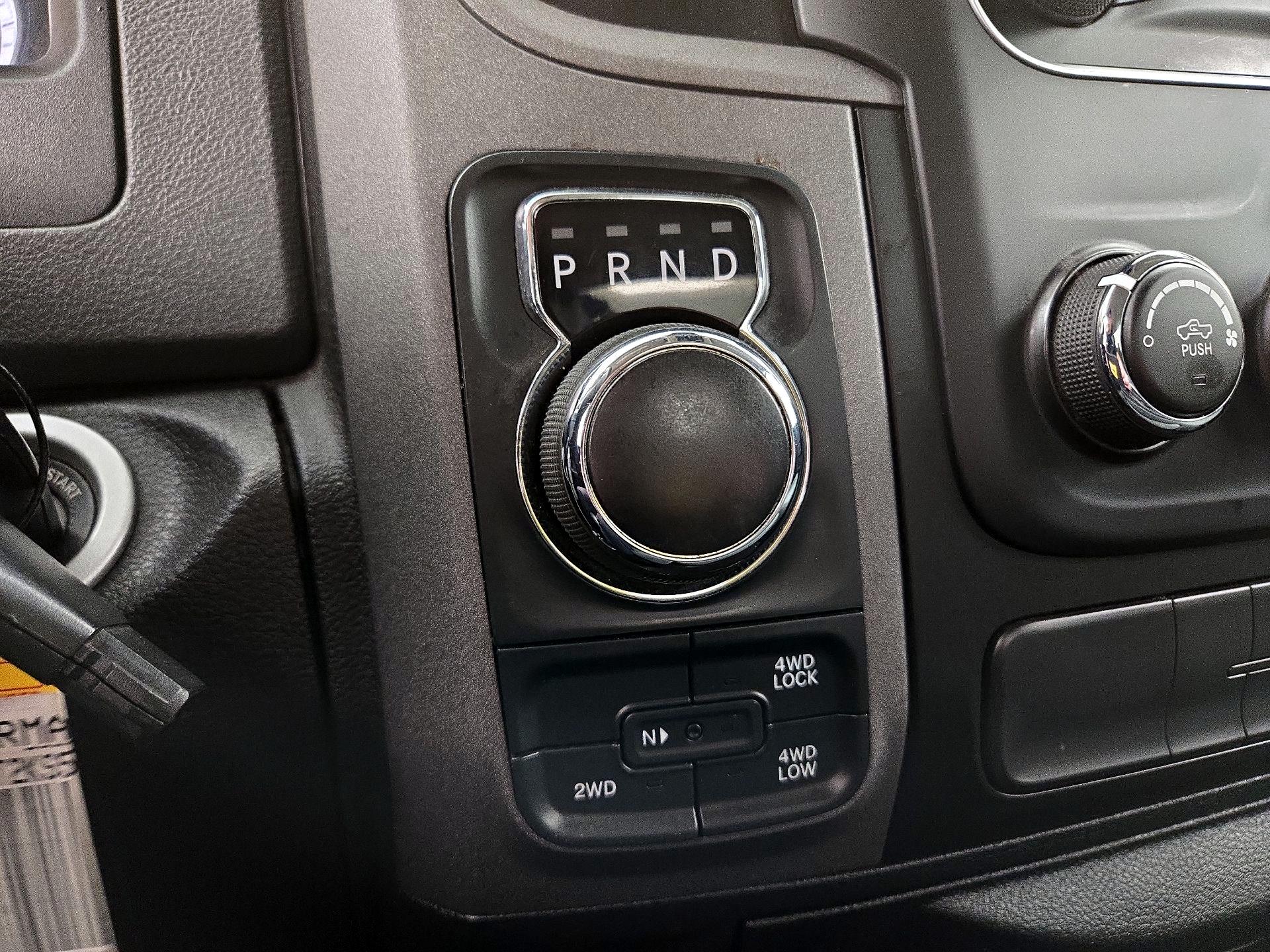 Thumbnail: 2019 RAM 1500 Classic - 17